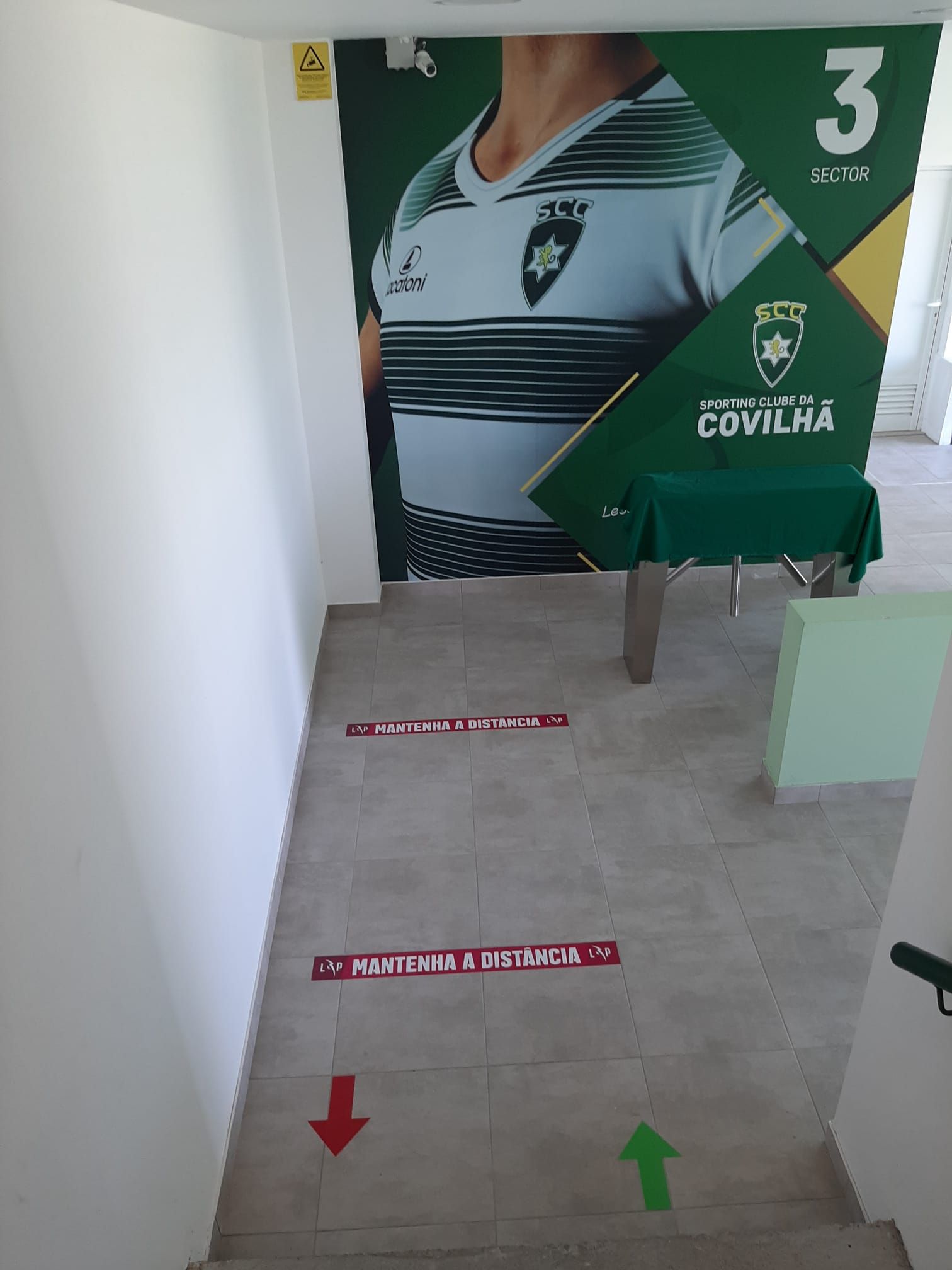 Futebol Profissional a postos para receber adeptos