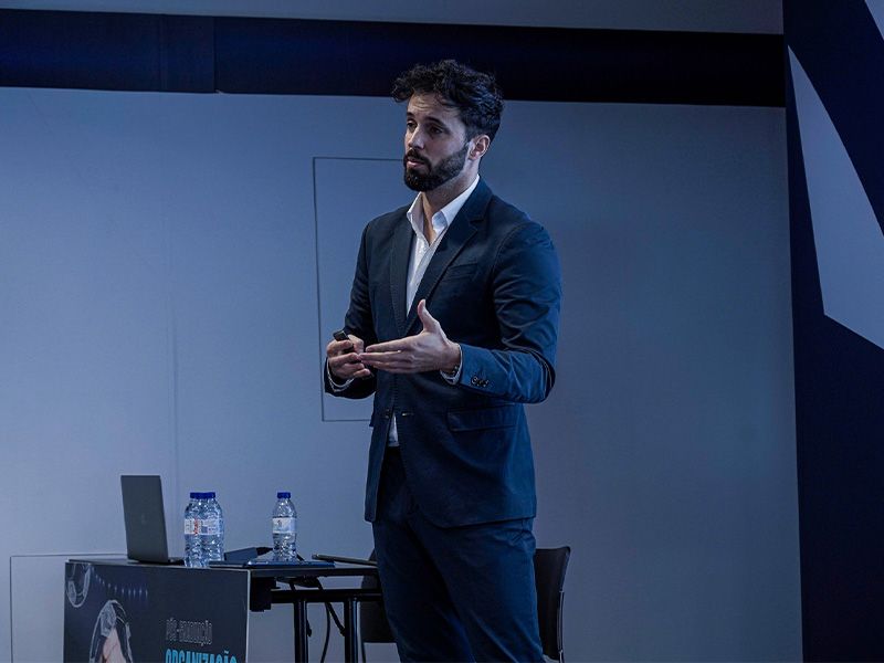Impacto e Aplicação das Tecnologias no Futebol Profissional em ‘Organização e Gestão’