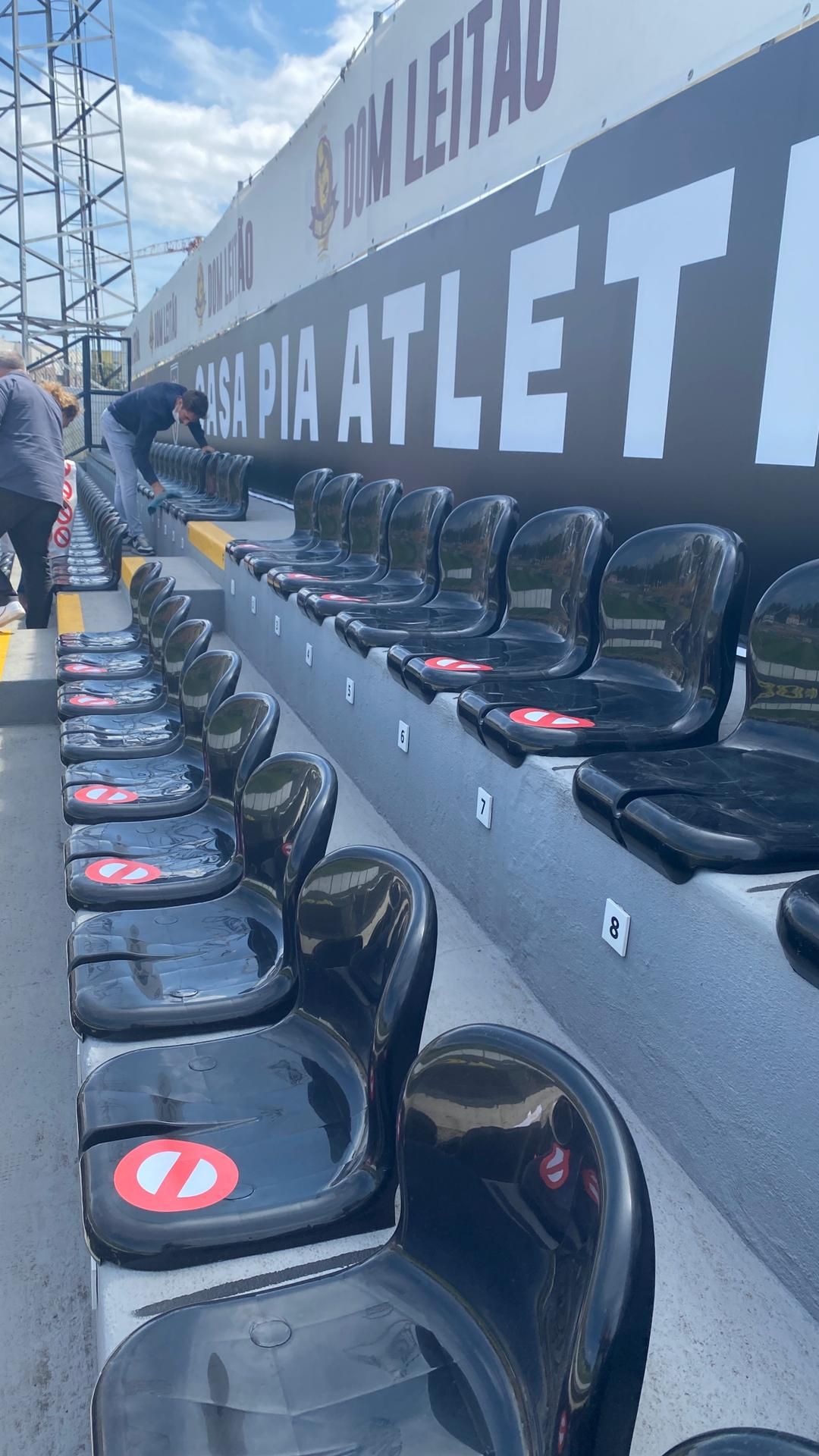 Futebol Profissional a postos para receber adeptos