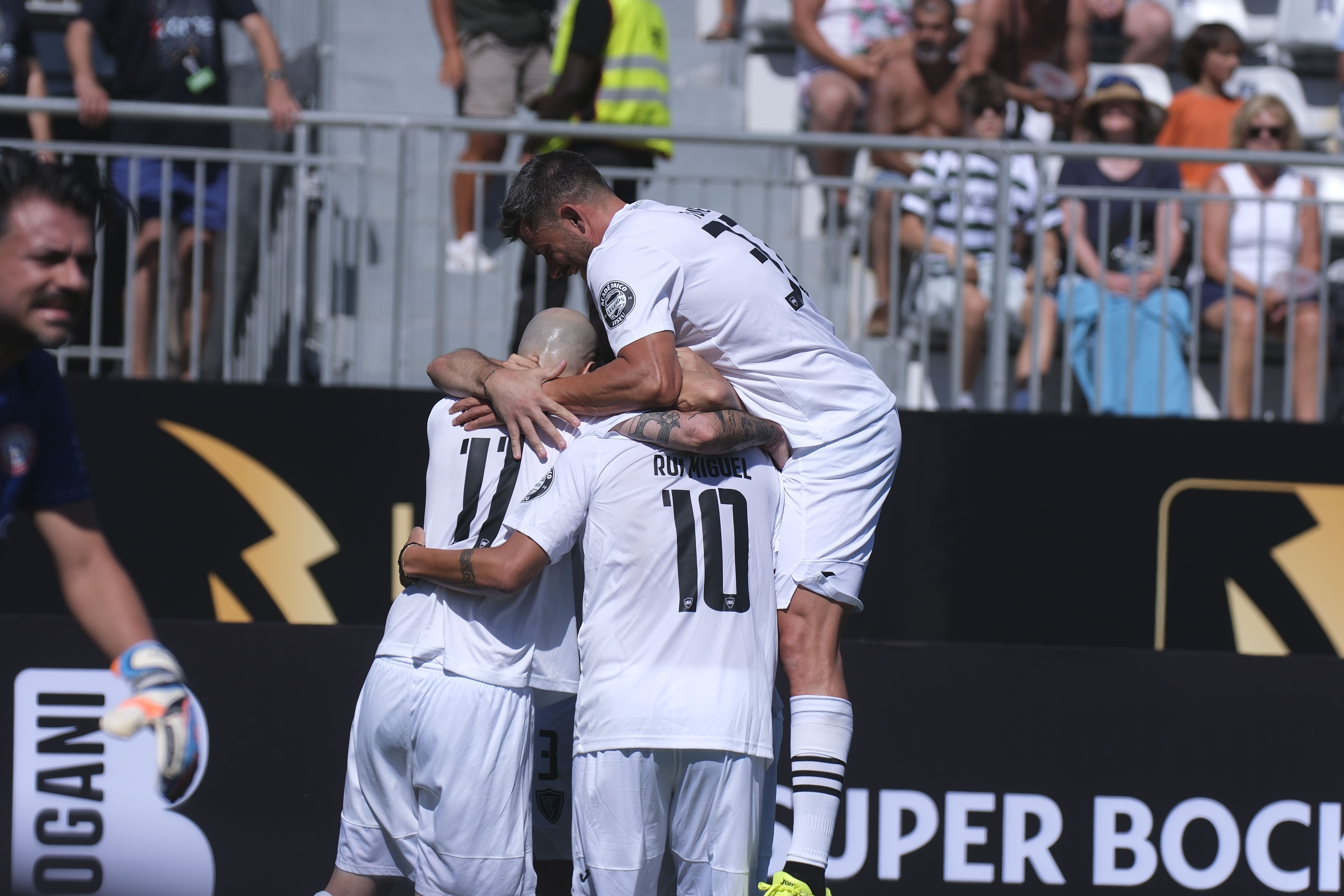 Lendas dão brilho ao verão: as melhores imagens do primeiro dia do Liga Portugal Legends