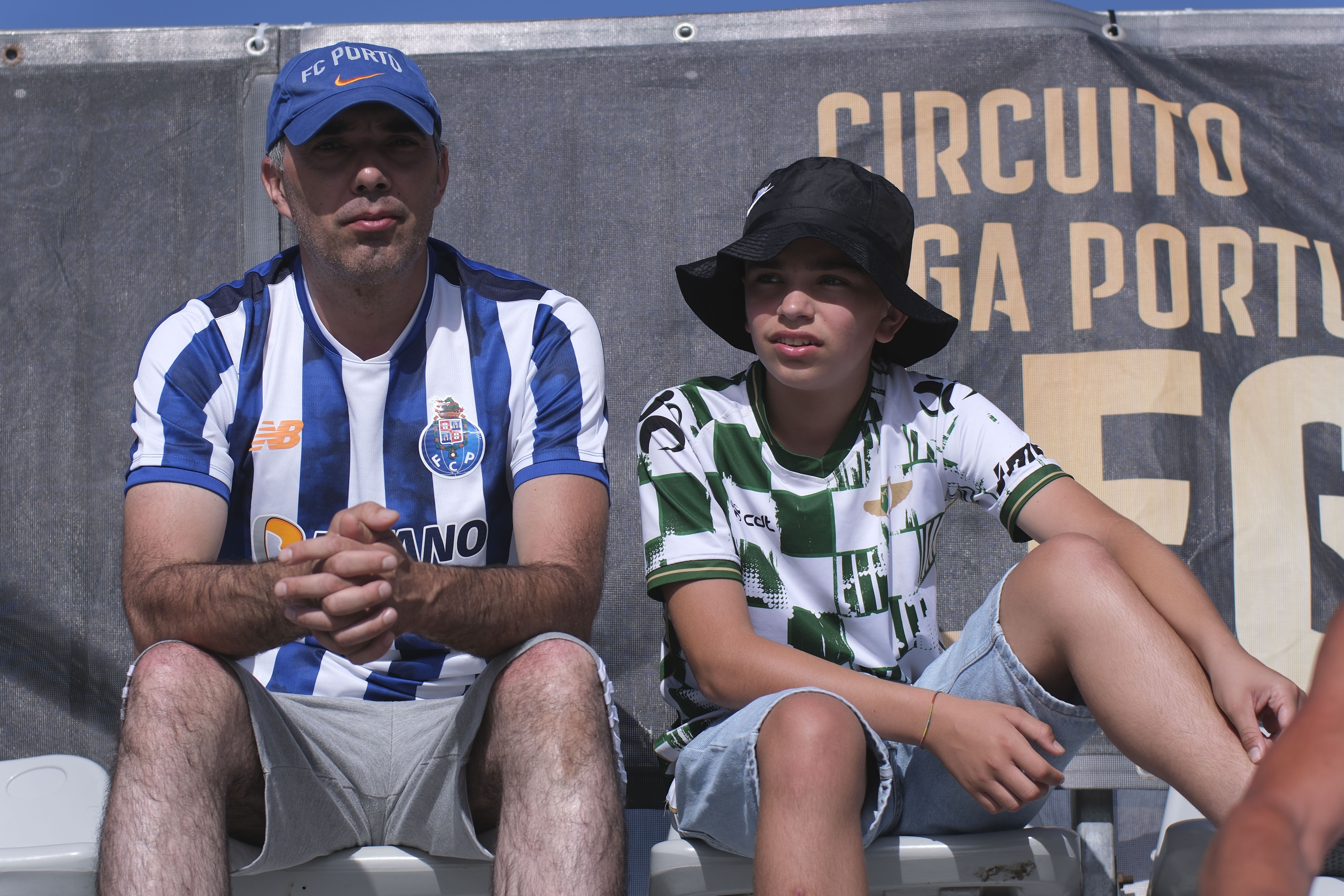 Adeptos em força na Nazaré: as fotos do segundo dia do Liga Portugal Legends