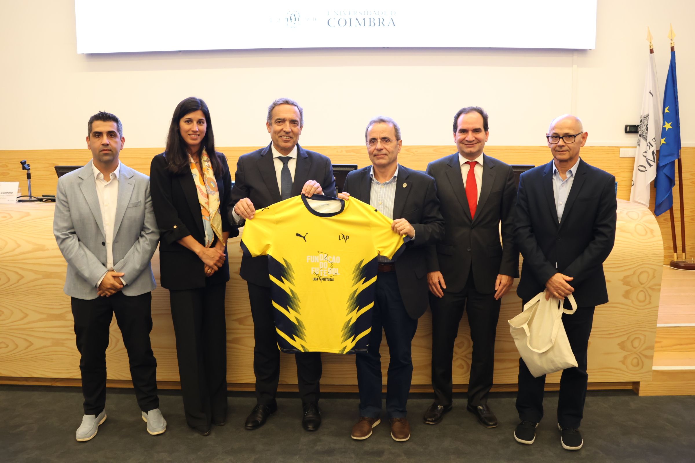 Reinaldo Teixeira em palestra na Universidade de Coimbra