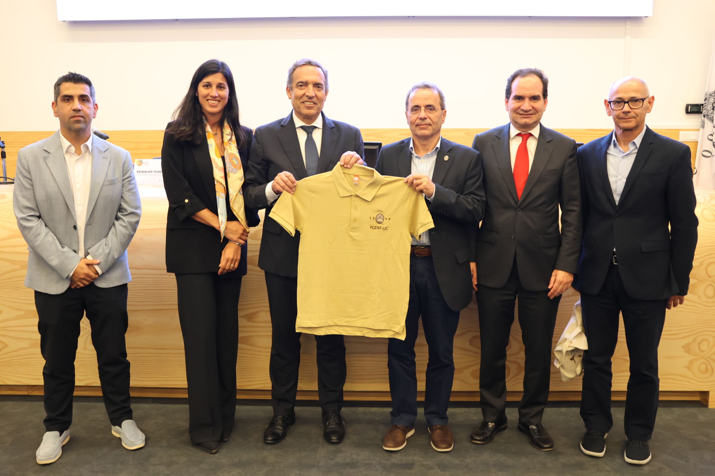 Reinaldo Teixeira em palestra na Universidade de Coimbra