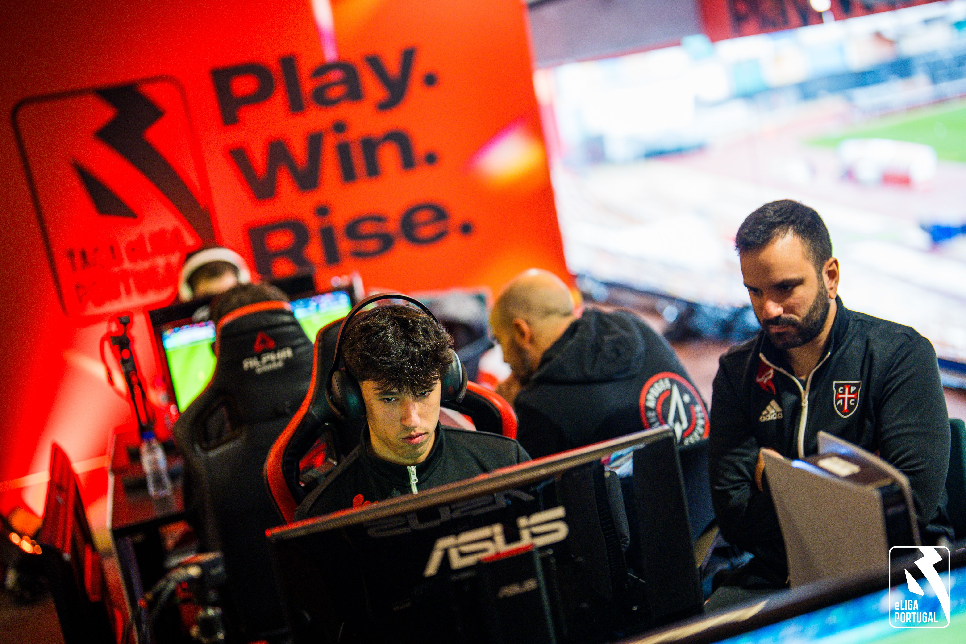 Santa Clara reconquista a Taça eLiga Portugal