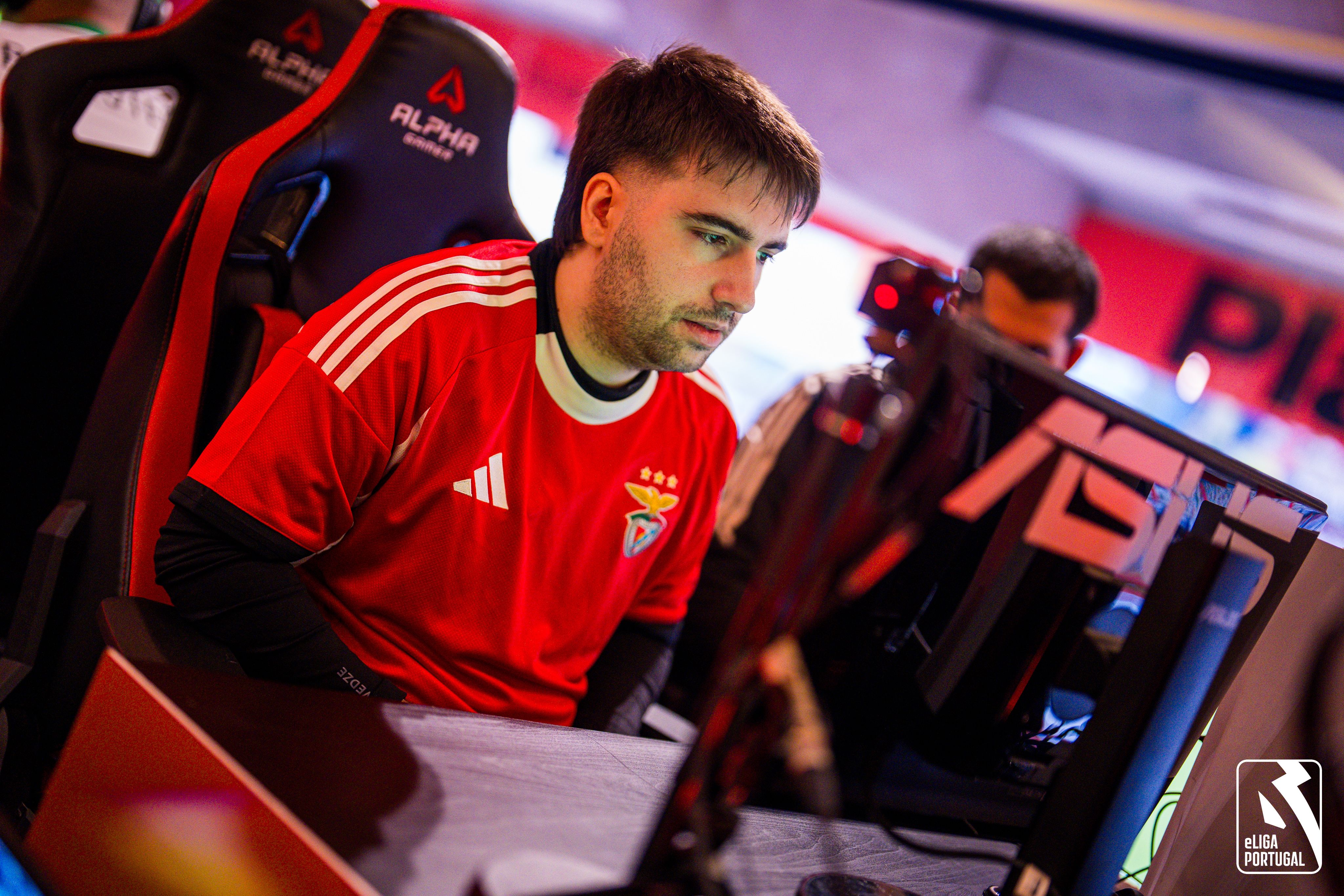 Santa Clara reconquista a Taça eLiga Portugal