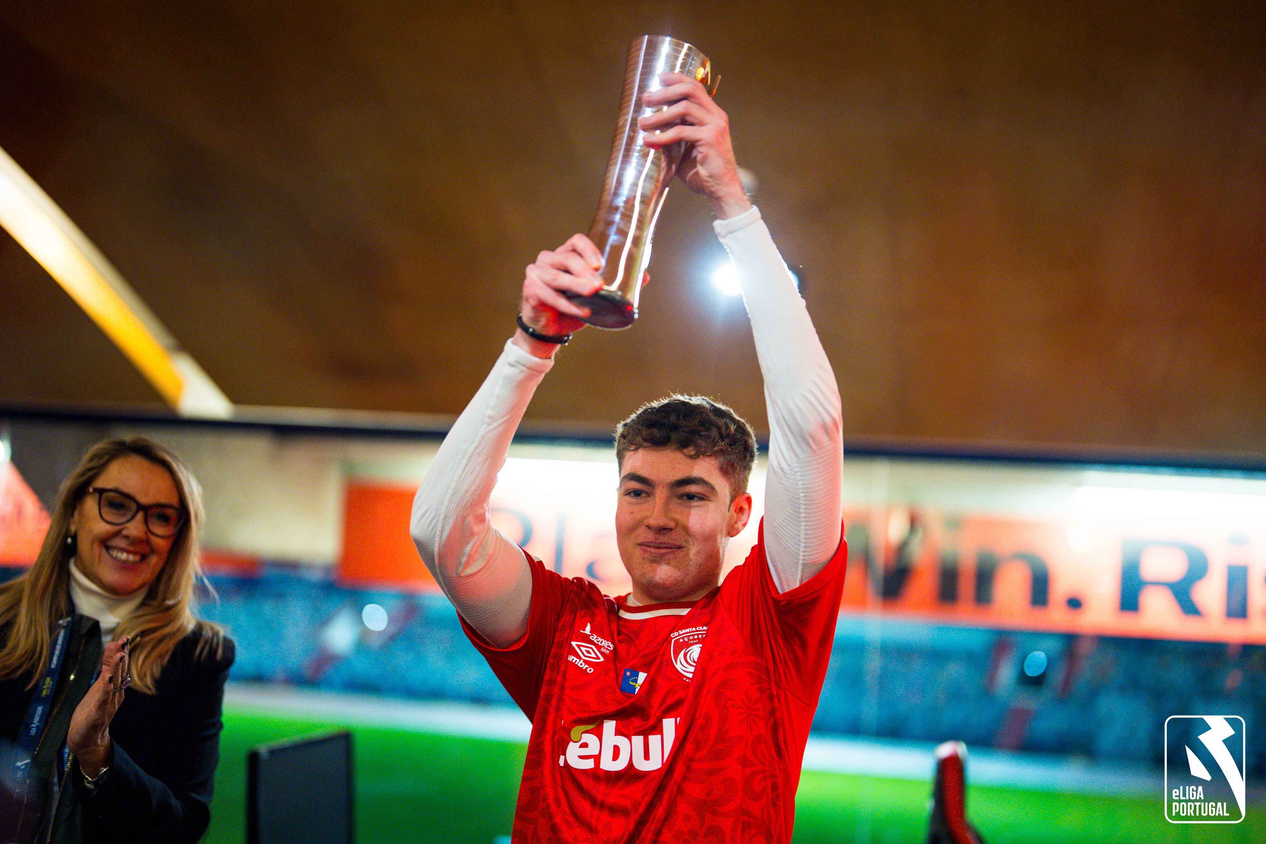 Santa Clara reconquista a Taça eLiga Portugal