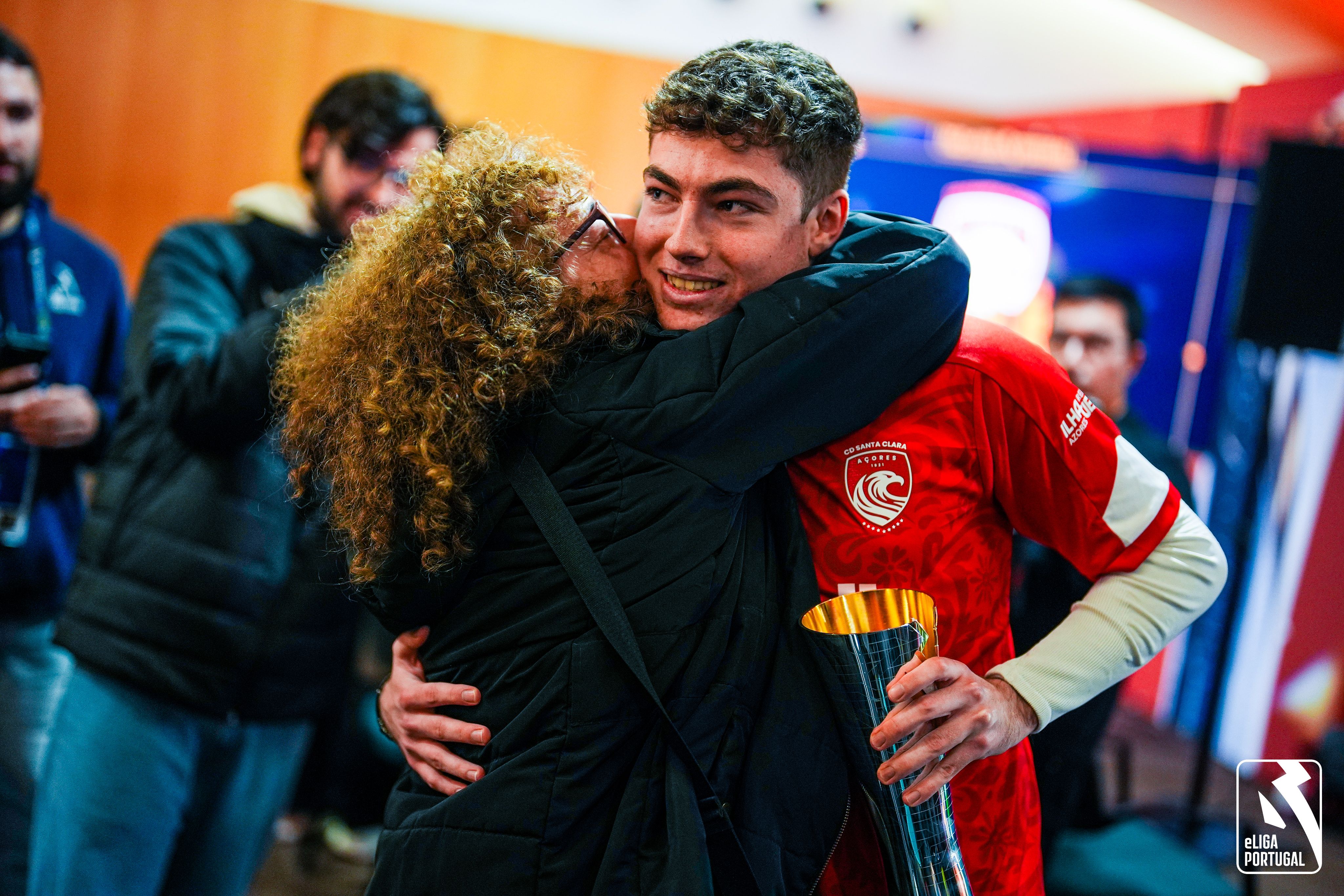 Santa Clara reconquista a Taça eLiga Portugal