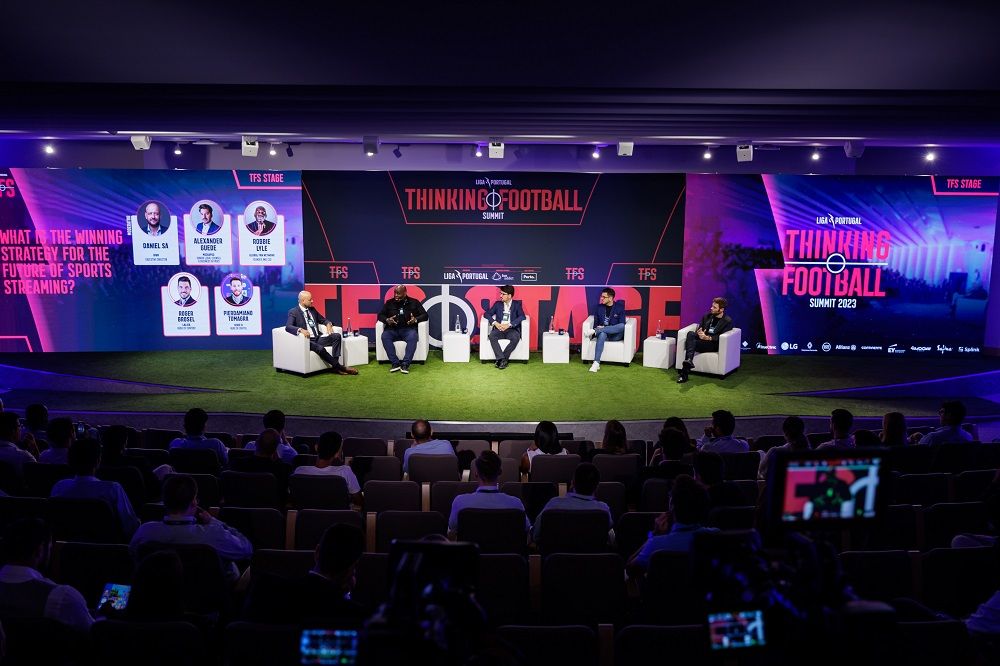 Segundo dia do Thinking Football Summit 2023 com palcos cheios