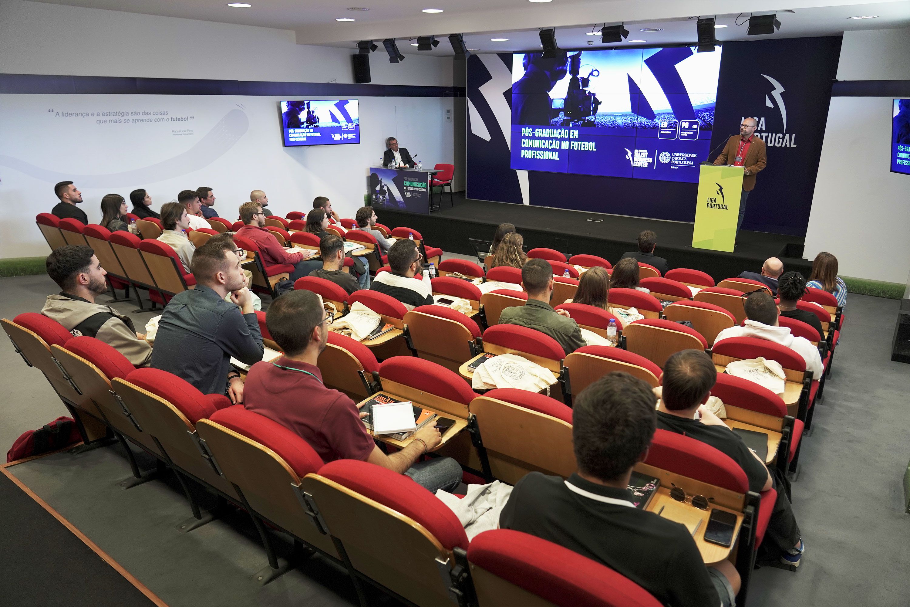 Pontapé de saída na quarta edição da Pós-Graduação em Comunicação no Futebol Profissional