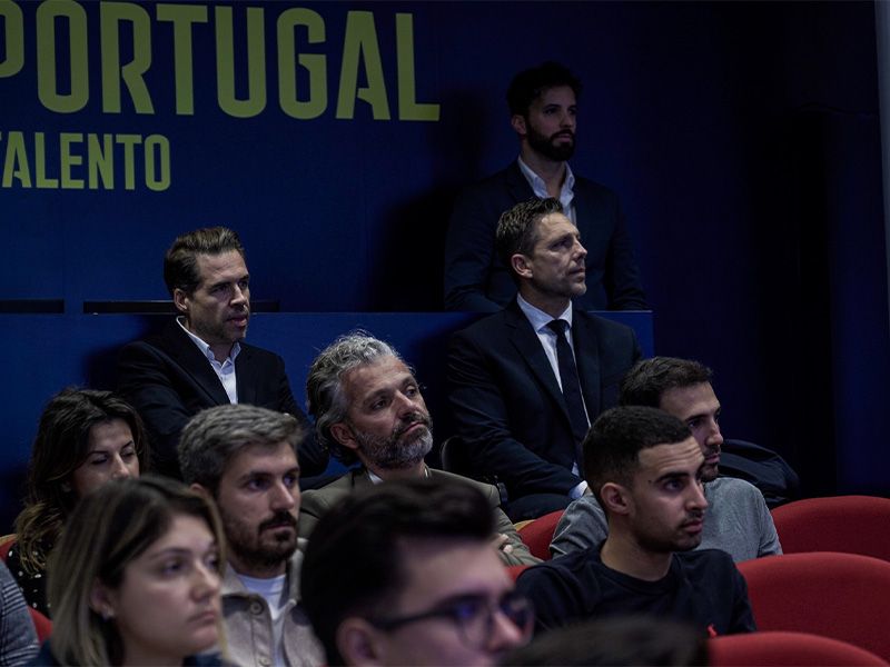 Impacto e Aplicação das Tecnologias no Futebol Profissional em ‘Organização e Gestão’