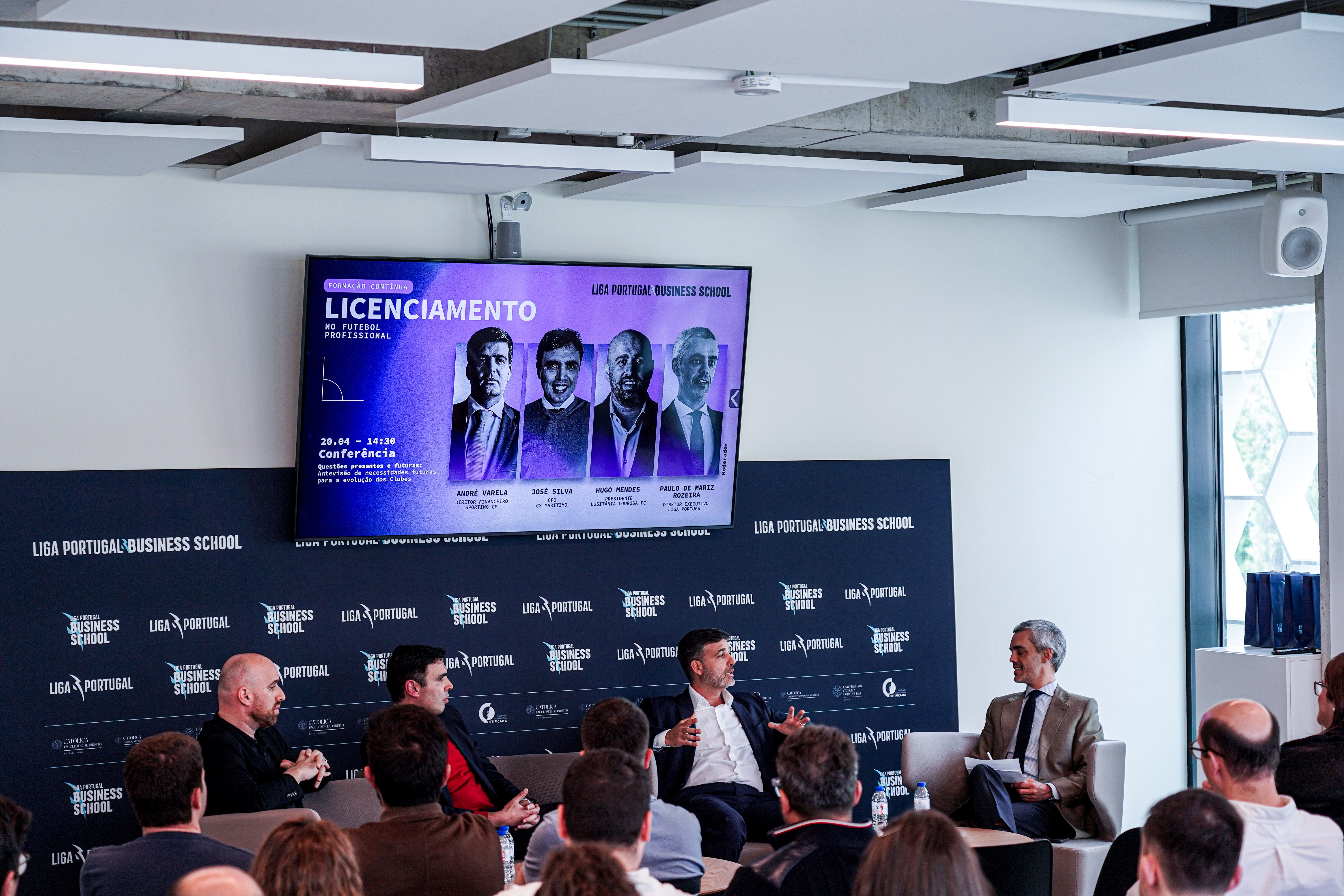 Mesa-redonda debate desafios e oportunidades do Futebol Profissional