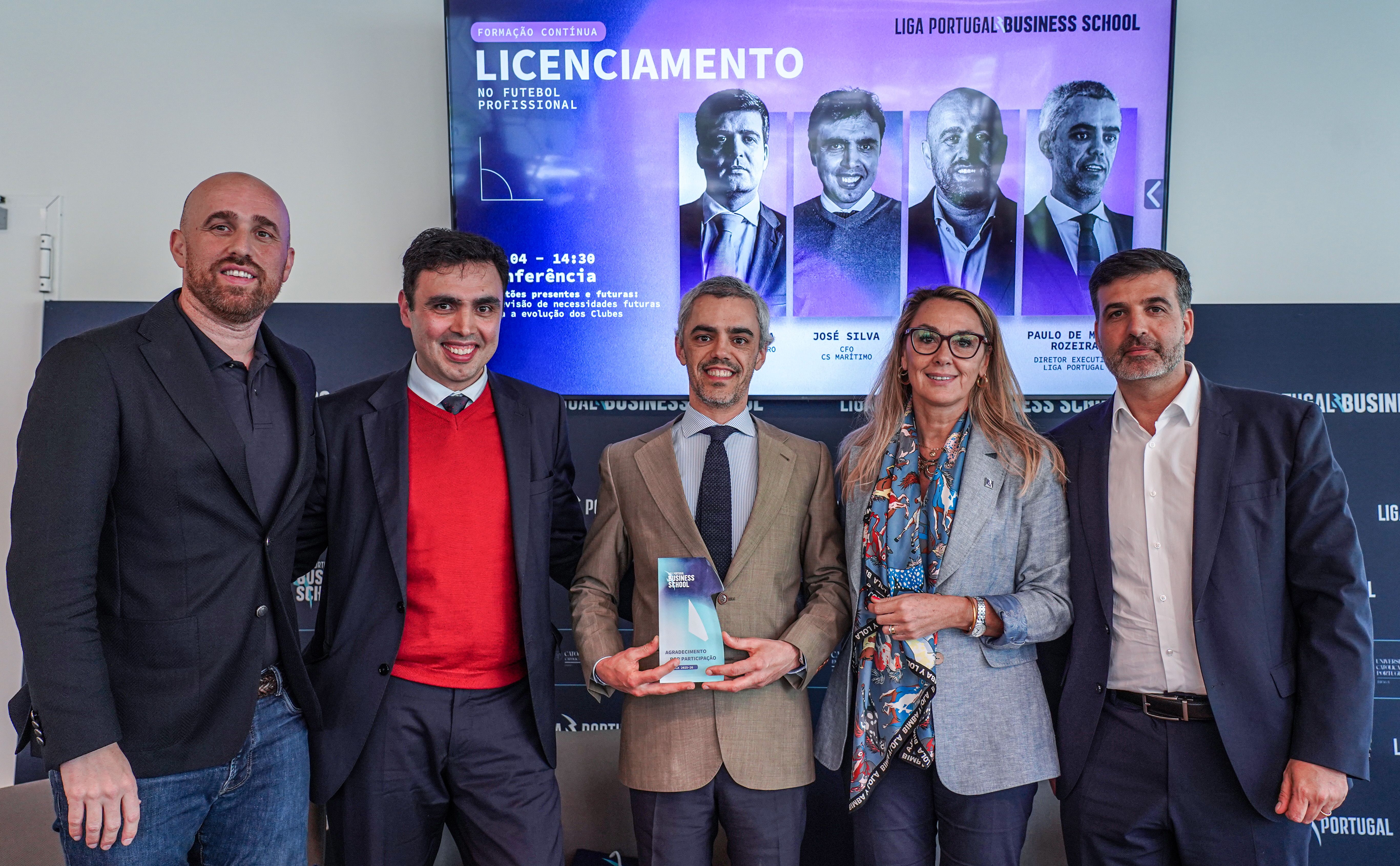 Mesa-redonda debate desafios e oportunidades do Futebol Profissional