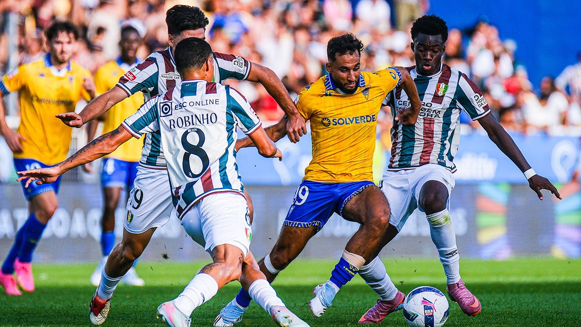 Liga Portugal - Igualdade entre Estoril Praia e Estrela Amadora na Amoreira