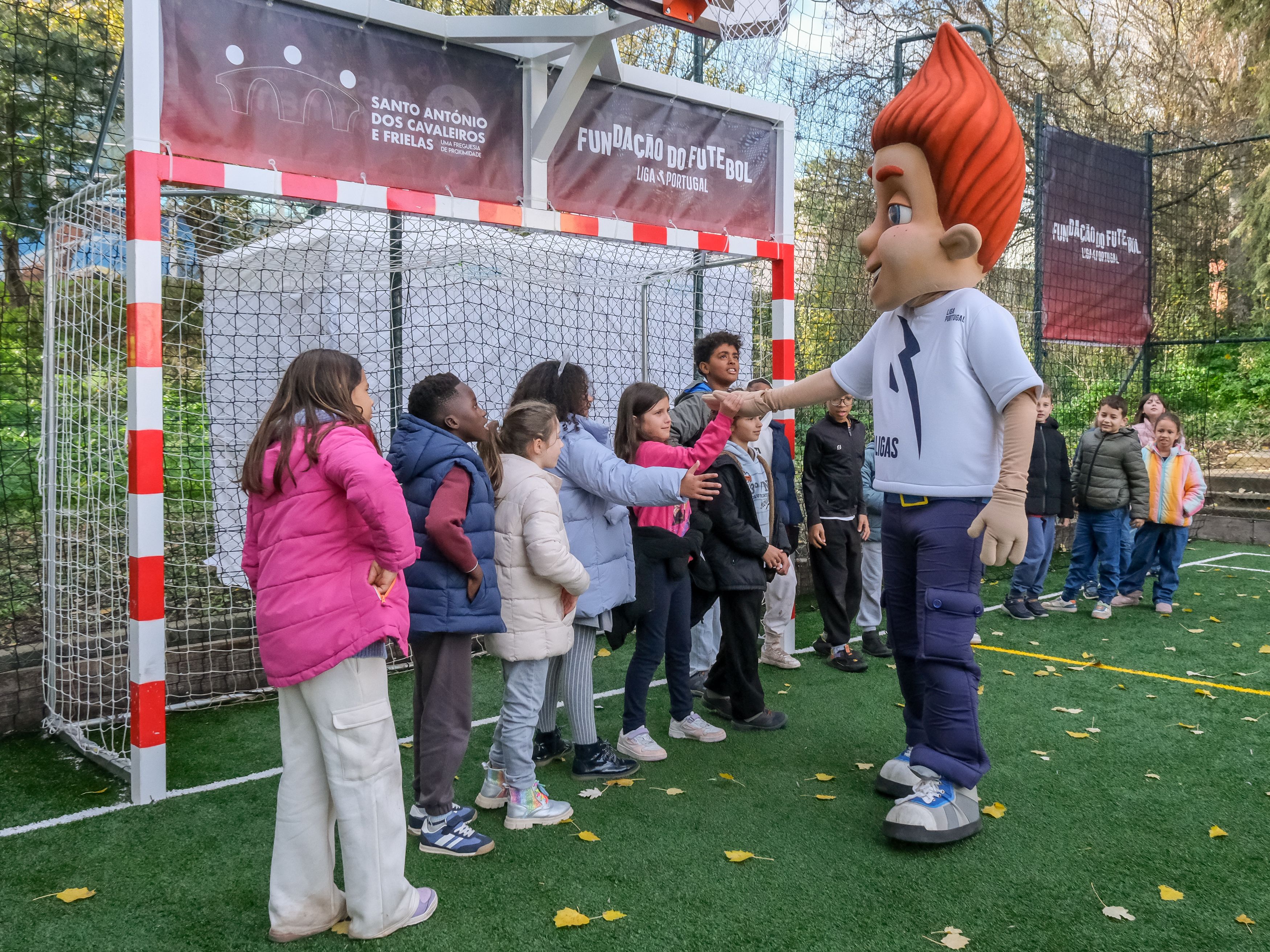 Novo campo do projeto FOOTPARK inaugurado em Loures