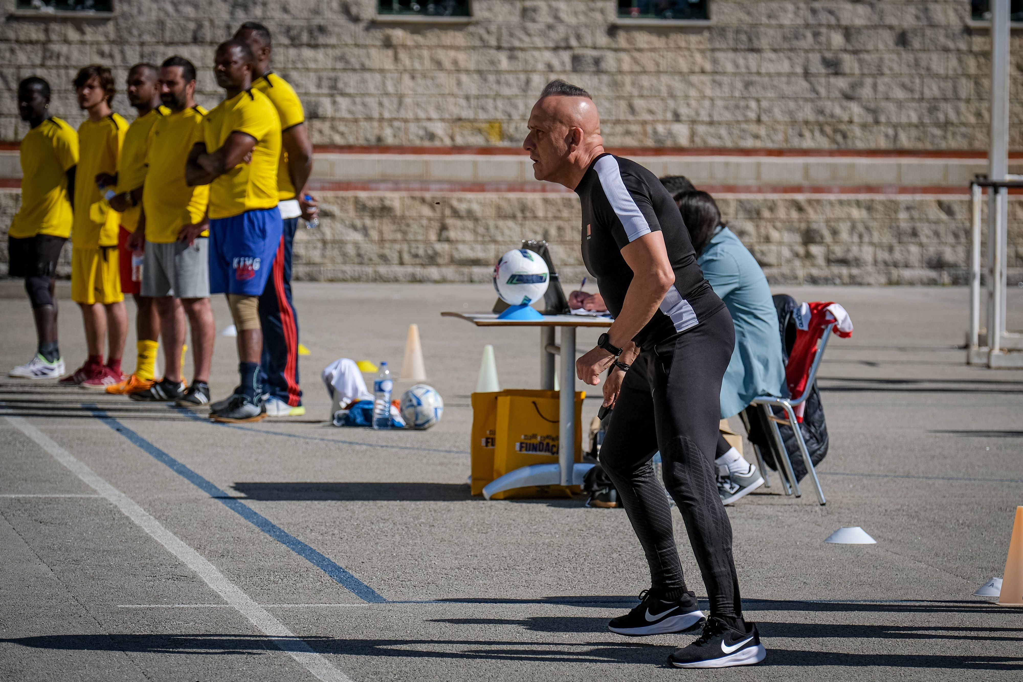Iniciativa “Futebol sem Muros” leva Embaixadores da Liga Portugal ao Estabelecimento Prisional da Carregueira