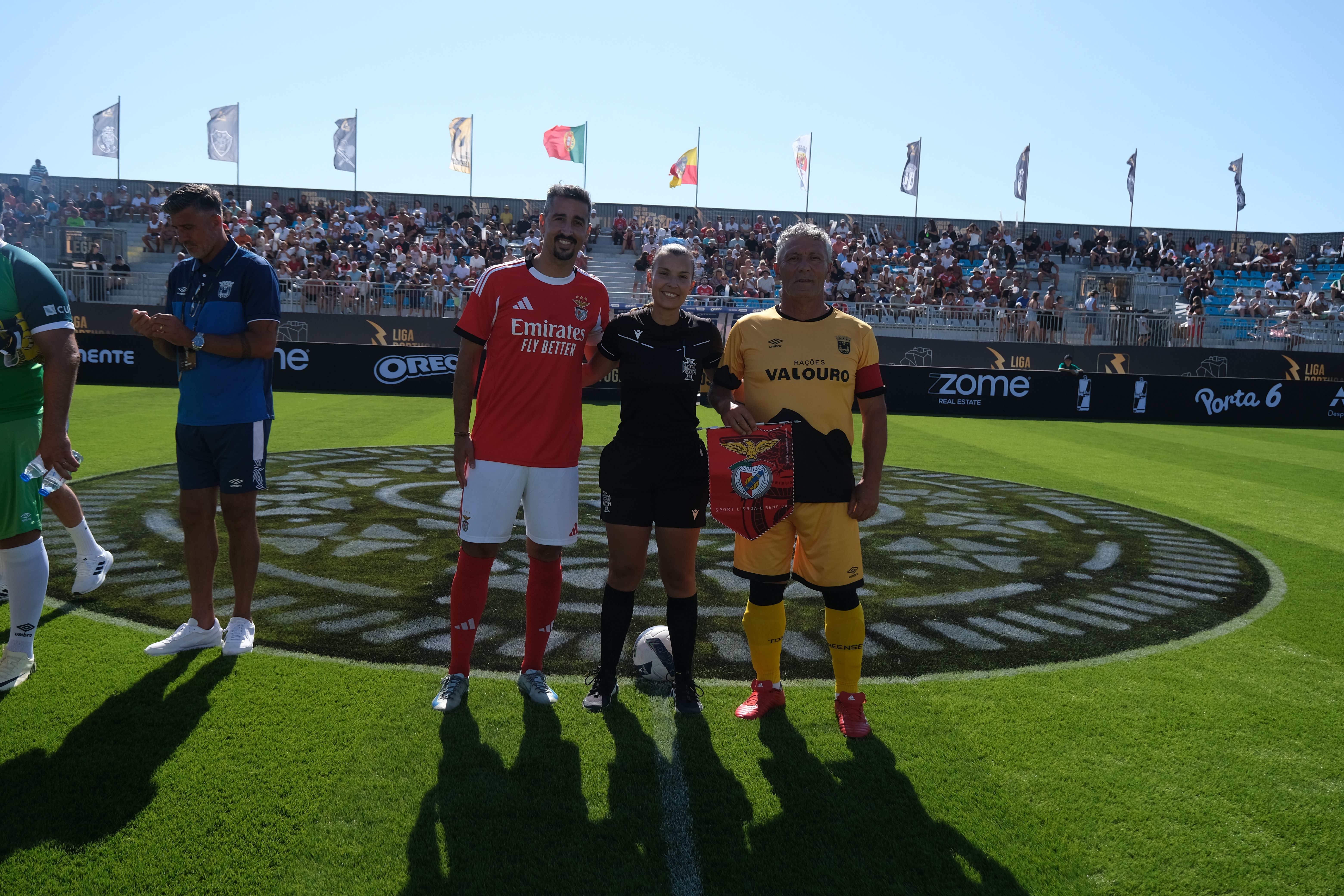 Adeptos em força na Nazaré: as fotos do segundo dia do Liga Portugal Legends