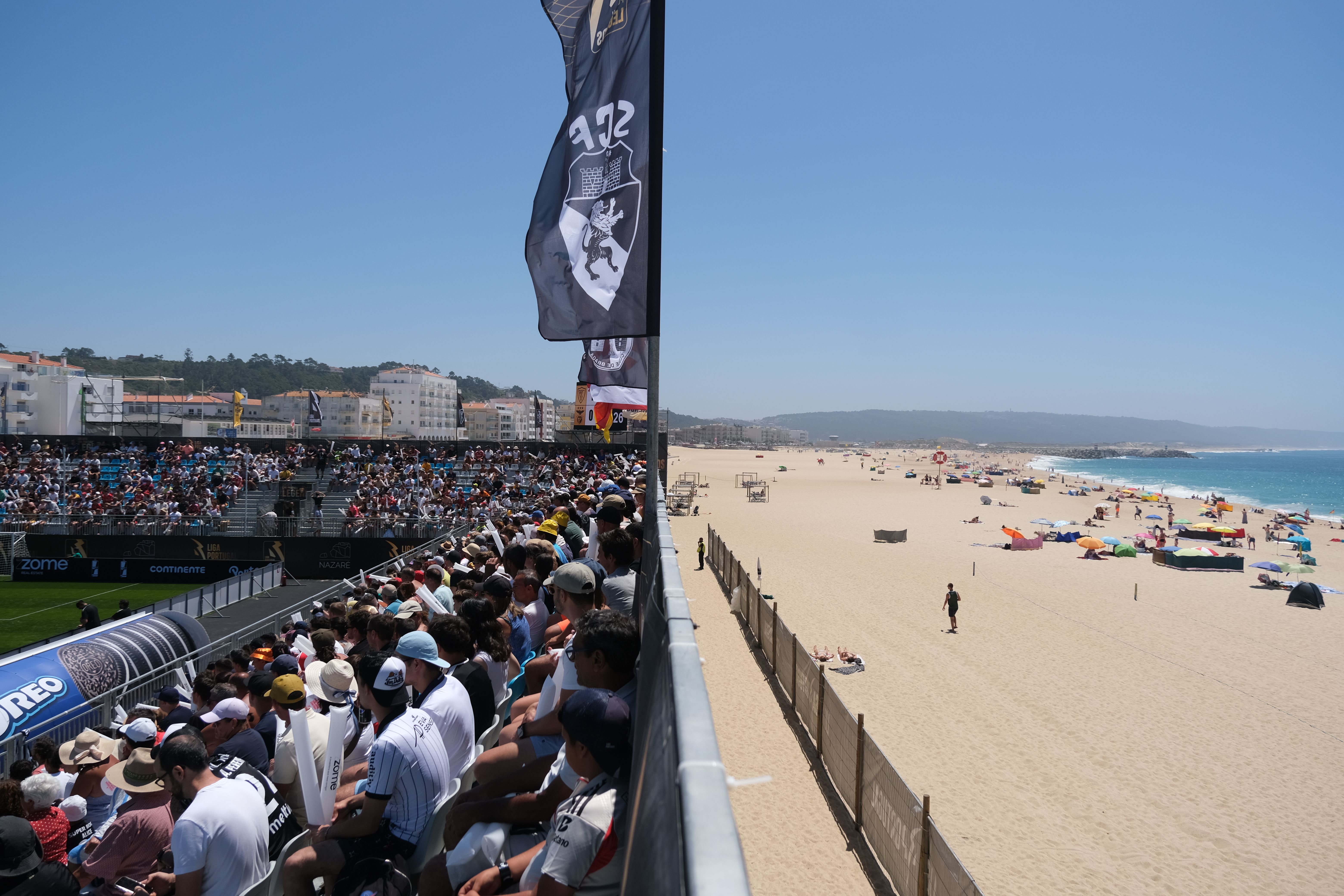 Adeptos em força na Nazaré: as fotos do segundo dia do Liga Portugal Legends