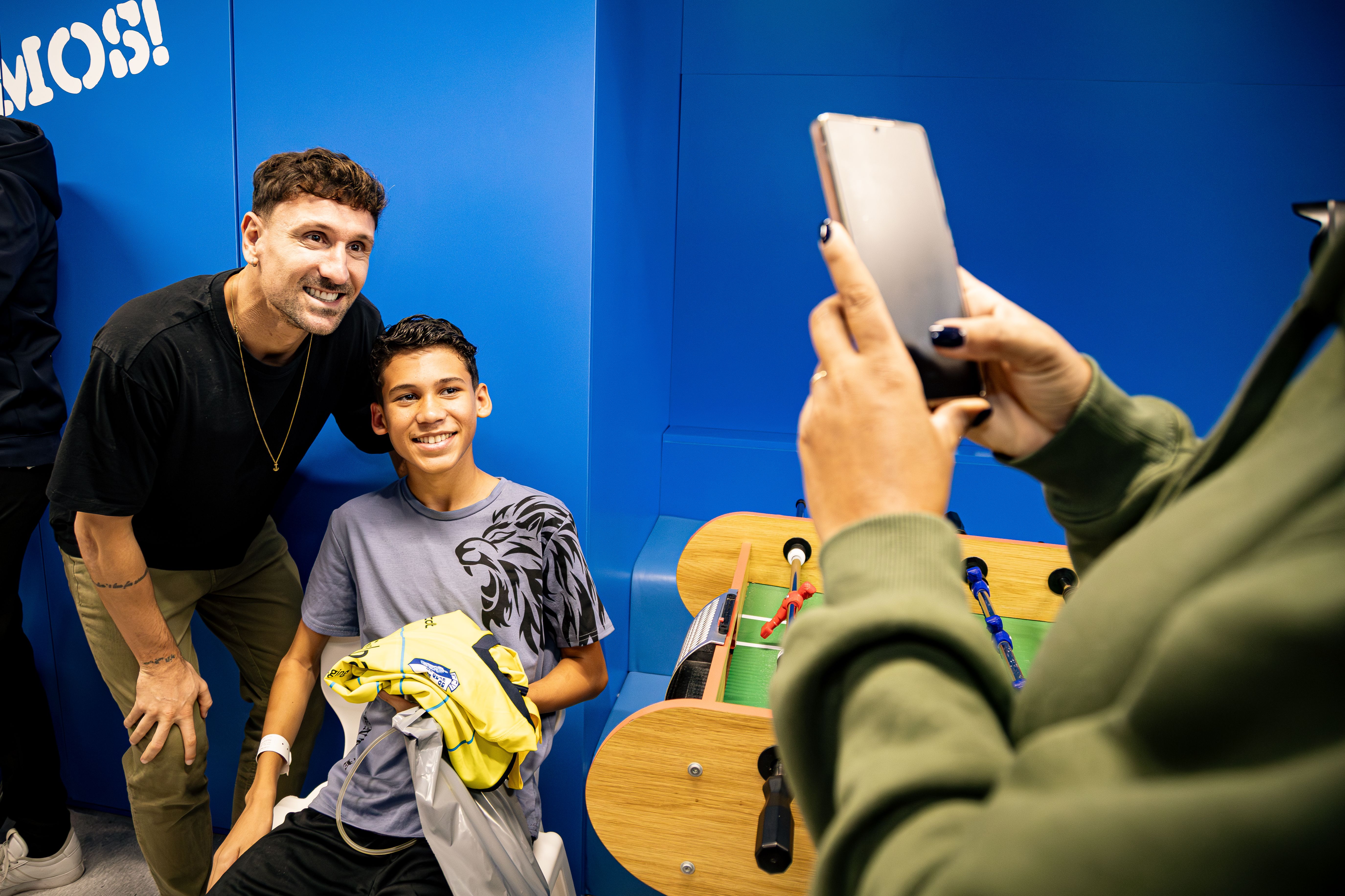 Cláudio Ramos e William Gomes levaram sorrisos ao Hospital de S. João