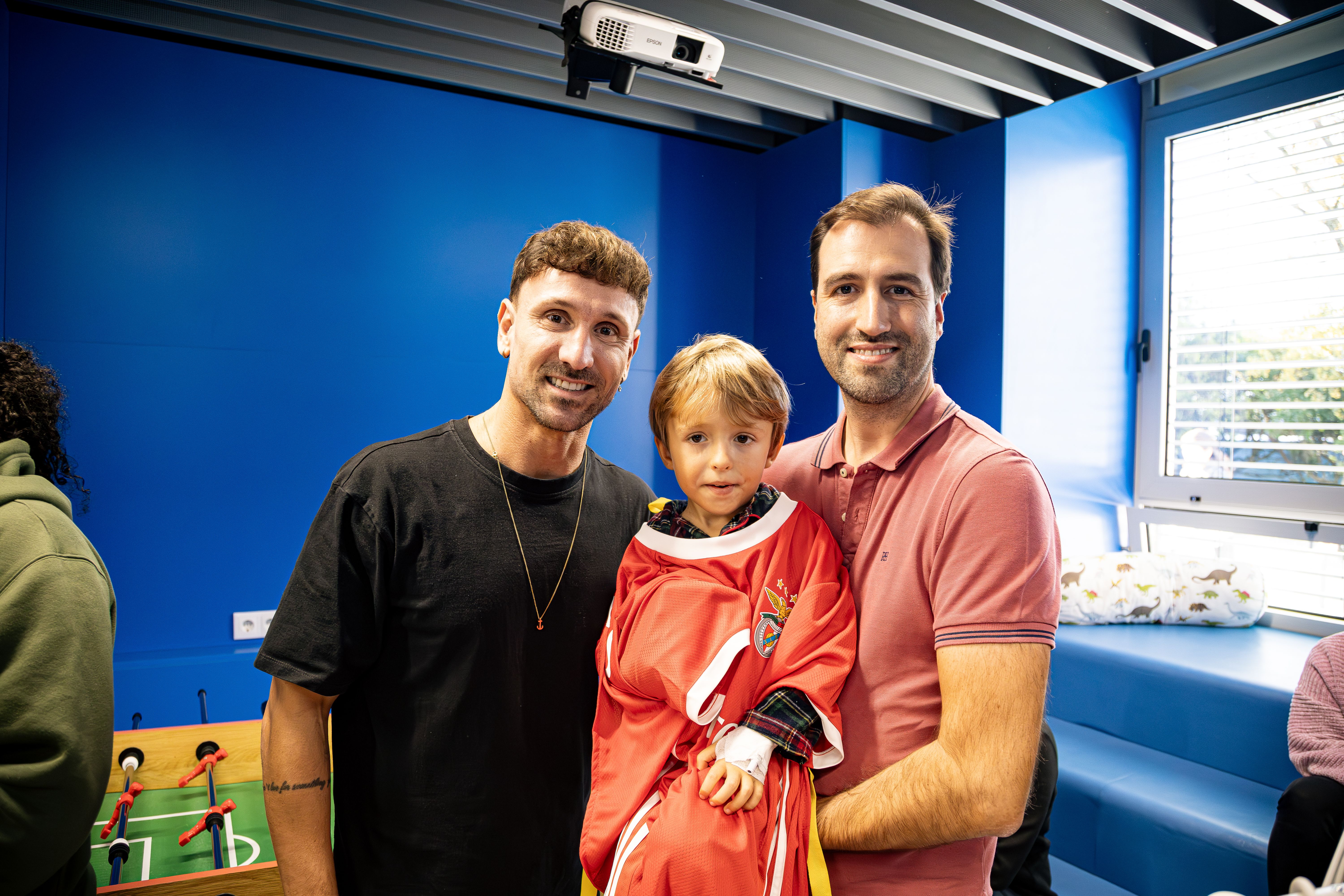 Cláudio Ramos e William Gomes levaram sorrisos ao Hospital de S. João