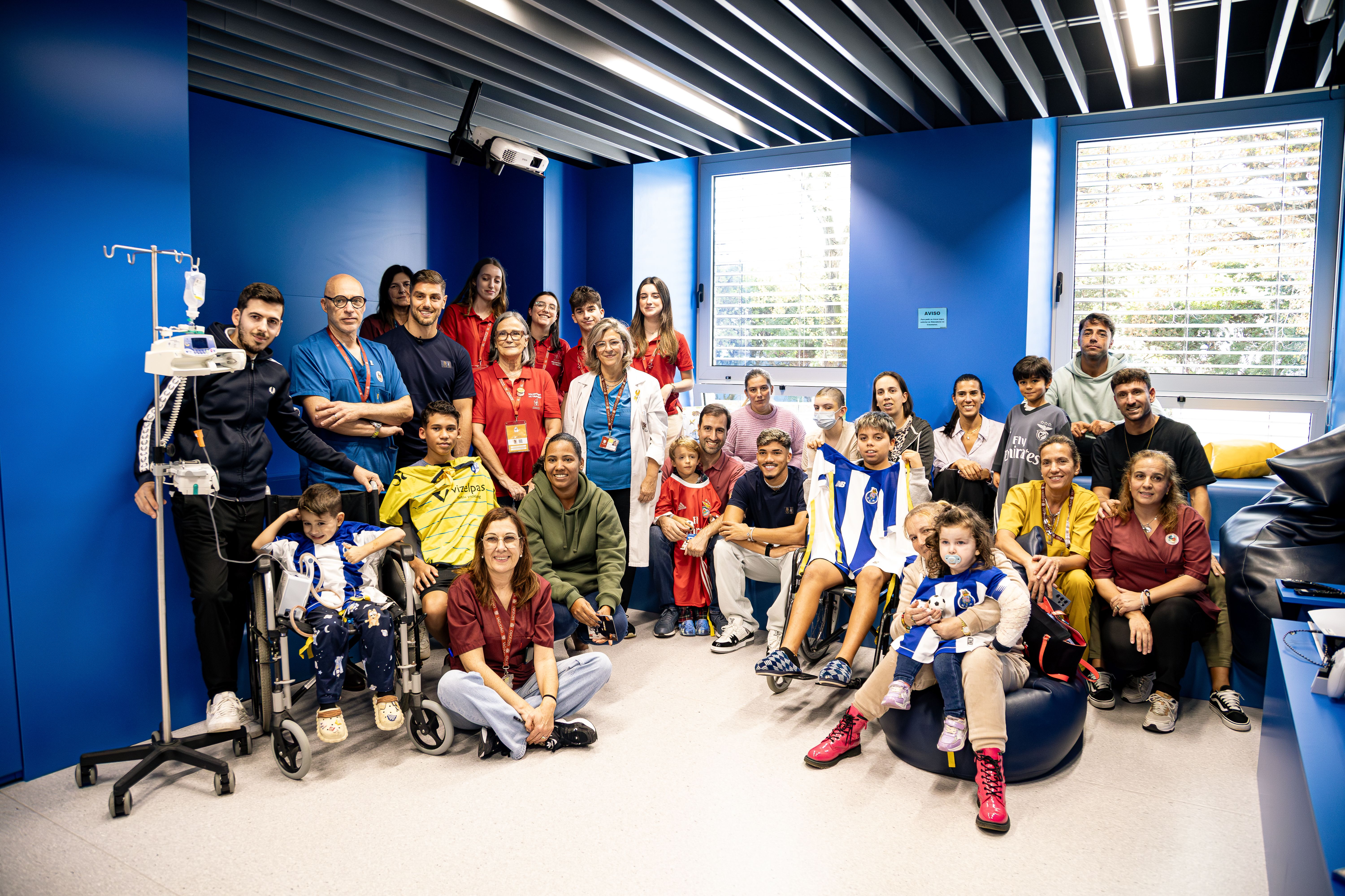 Cláudio Ramos e William Gomes levaram sorrisos ao Hospital de S. João