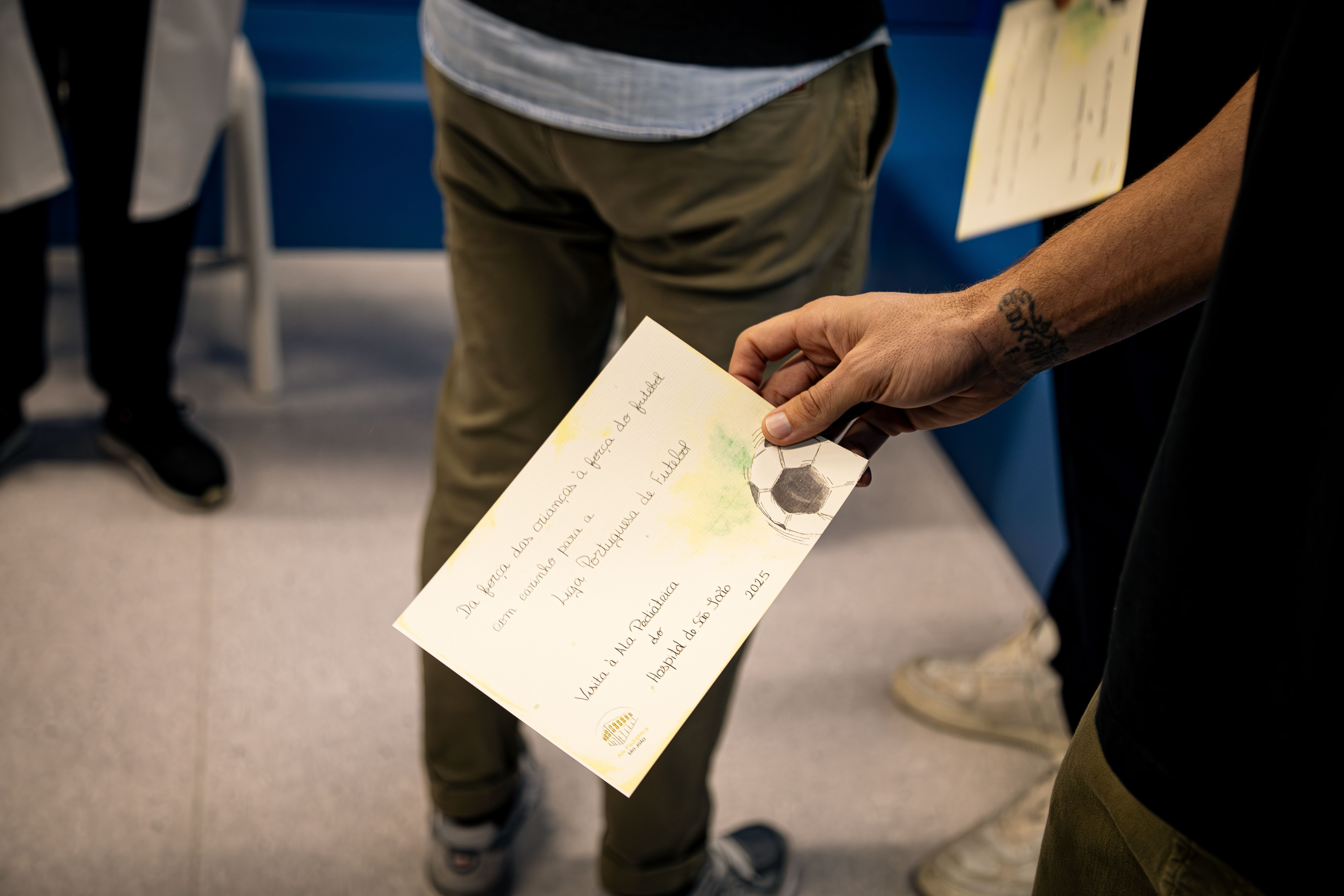 Cláudio Ramos e William Gomes levaram sorrisos ao Hospital de S. João