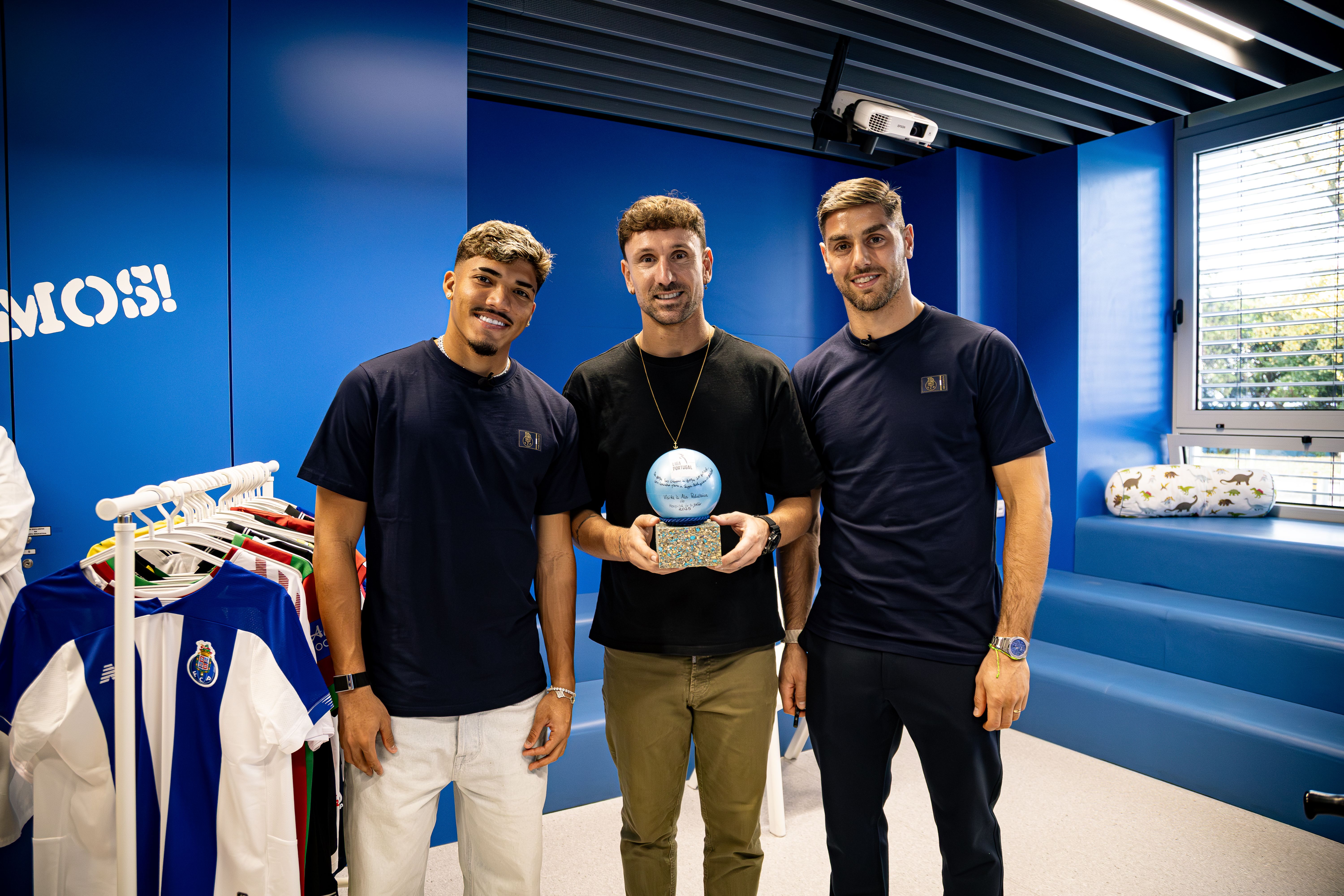 Cláudio Ramos e William Gomes levaram sorrisos ao Hospital de S. João