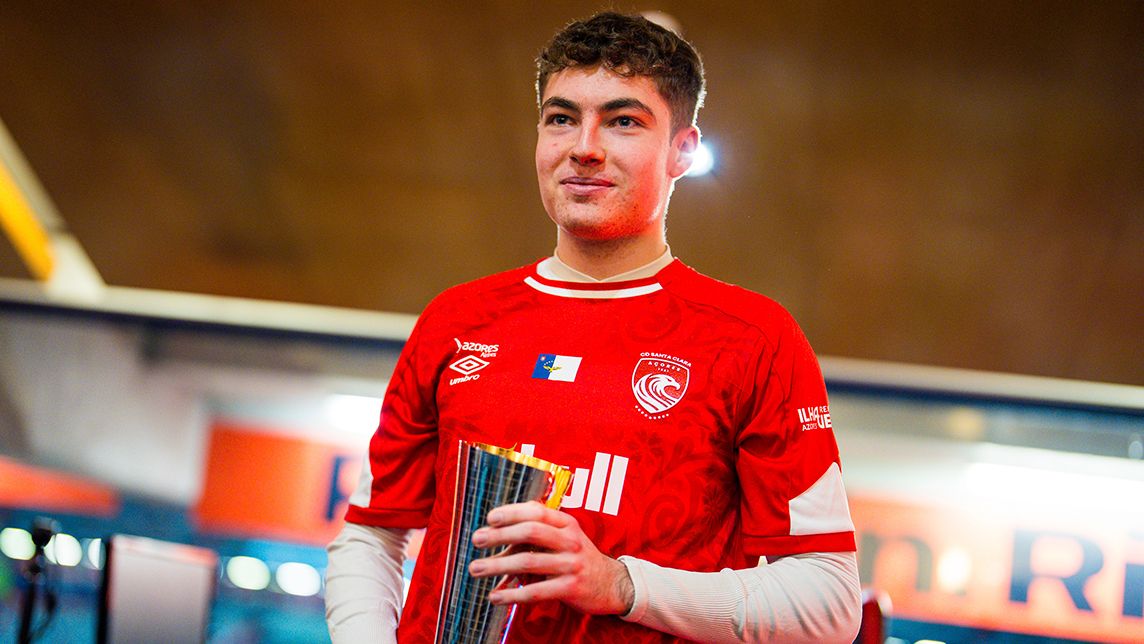 Santa Clara reconquista a Taça eLiga Portugal