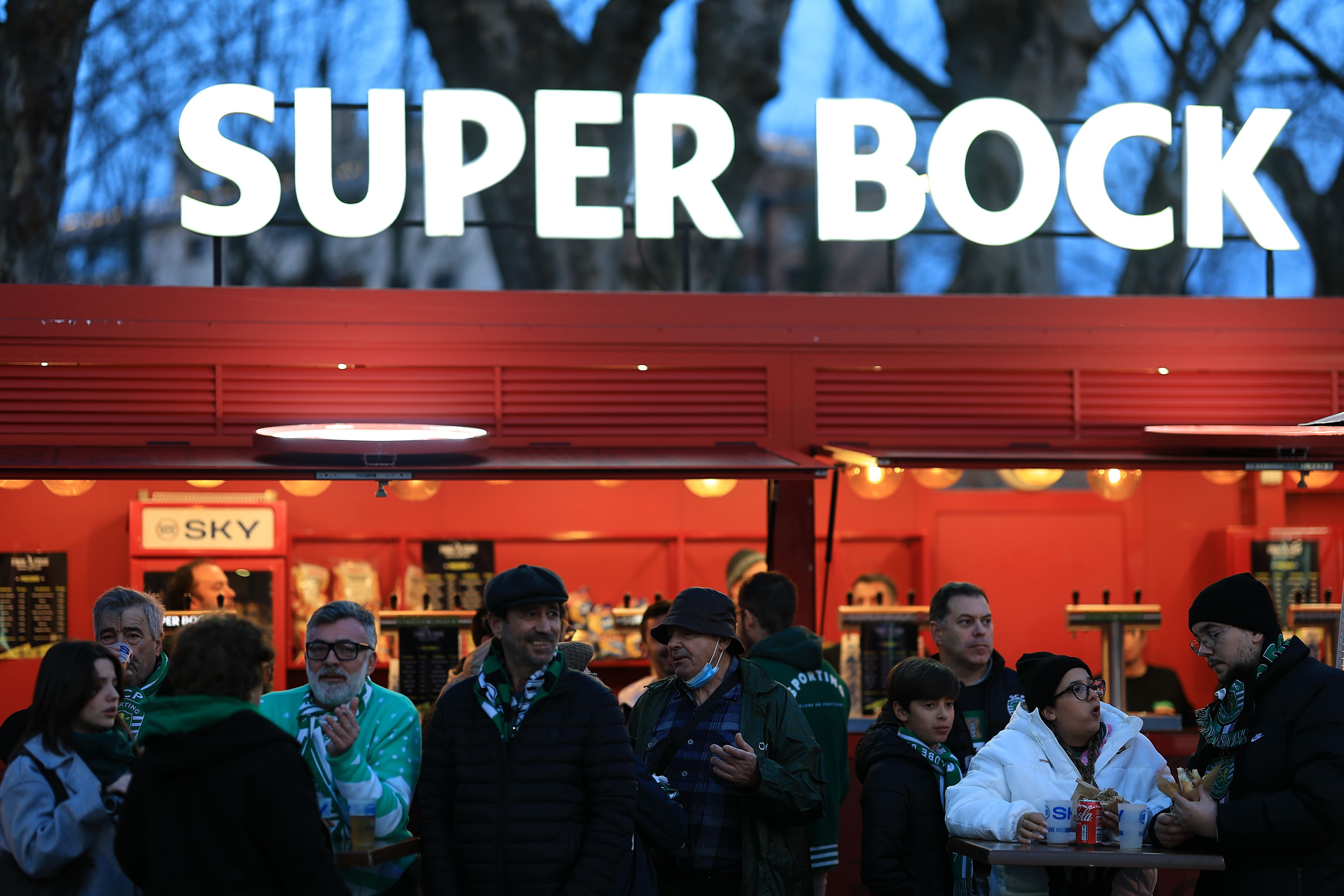 Meeting Points recebem adeptos para final histórica da Allianz CUP