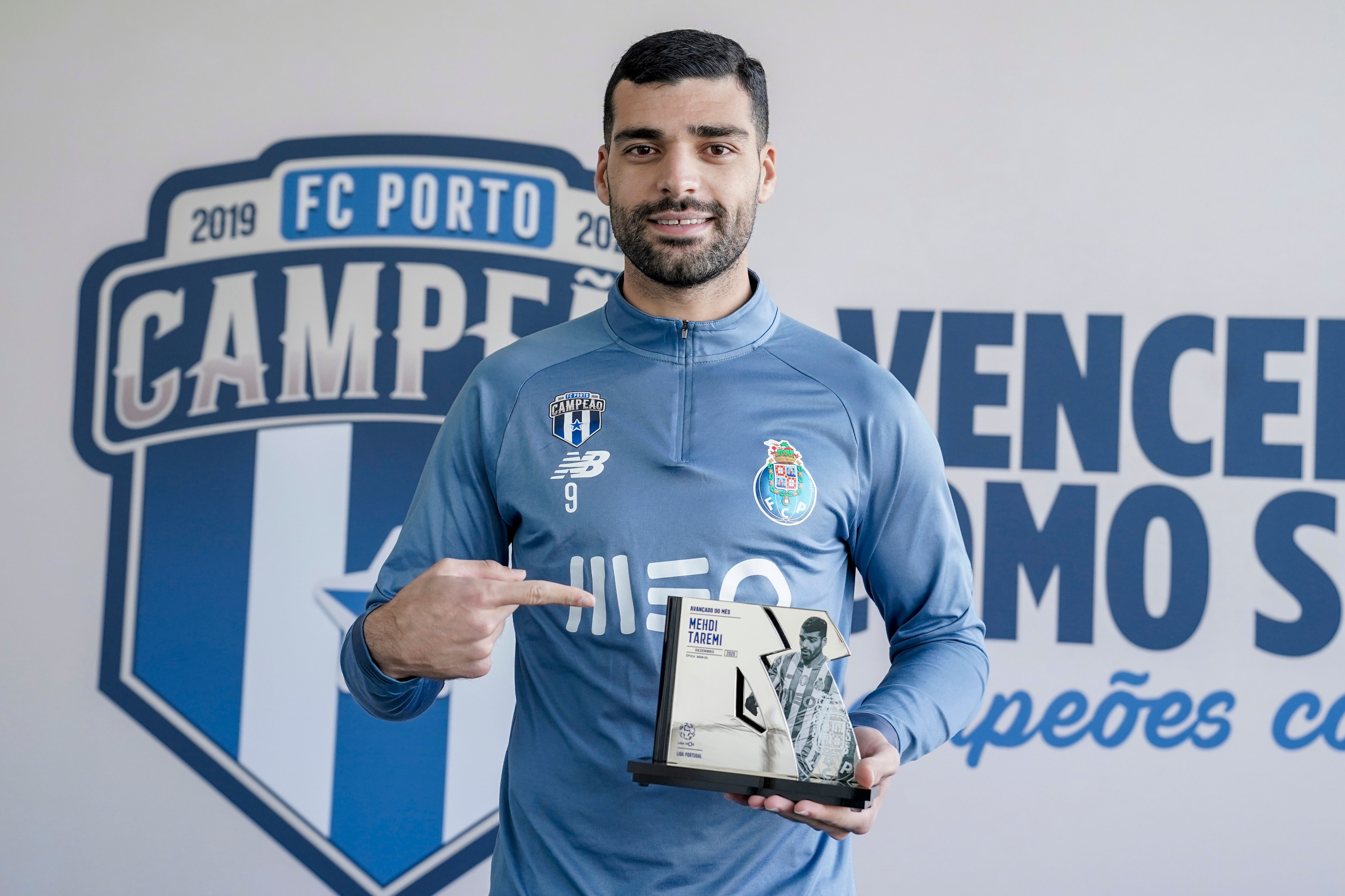 Sérgio Oliveira recebeu distinção Jogador do Mês da Liga NOS