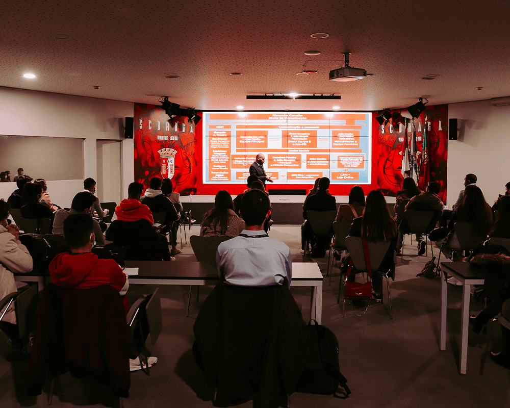 Alunos da Pós-Graduação em Comunicação visitam Estádio Municipal de Braga