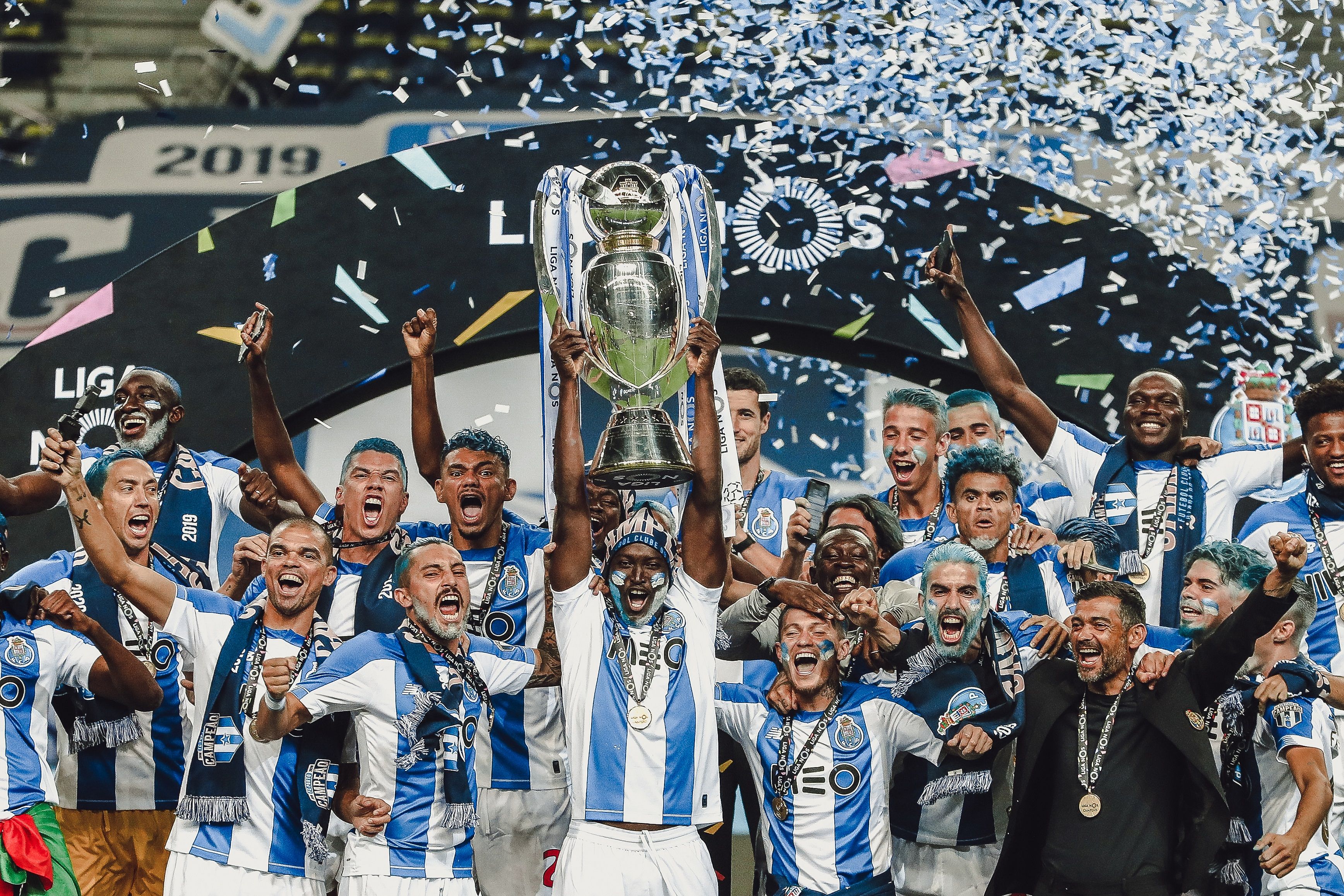 FC Porto recebe troféu da Liga NOS