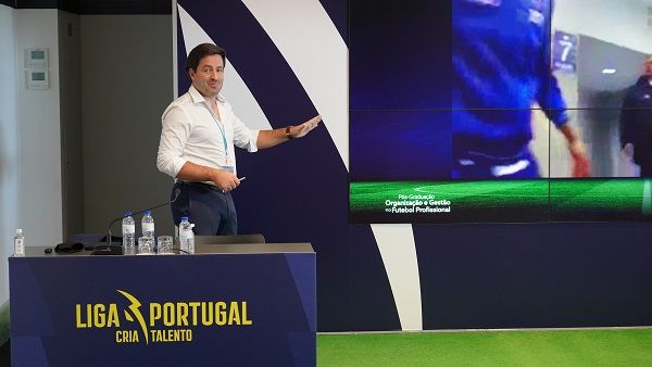 Rui Cerqueira e João Moreira lecionam em “Comunicação no Futebol Profissional”