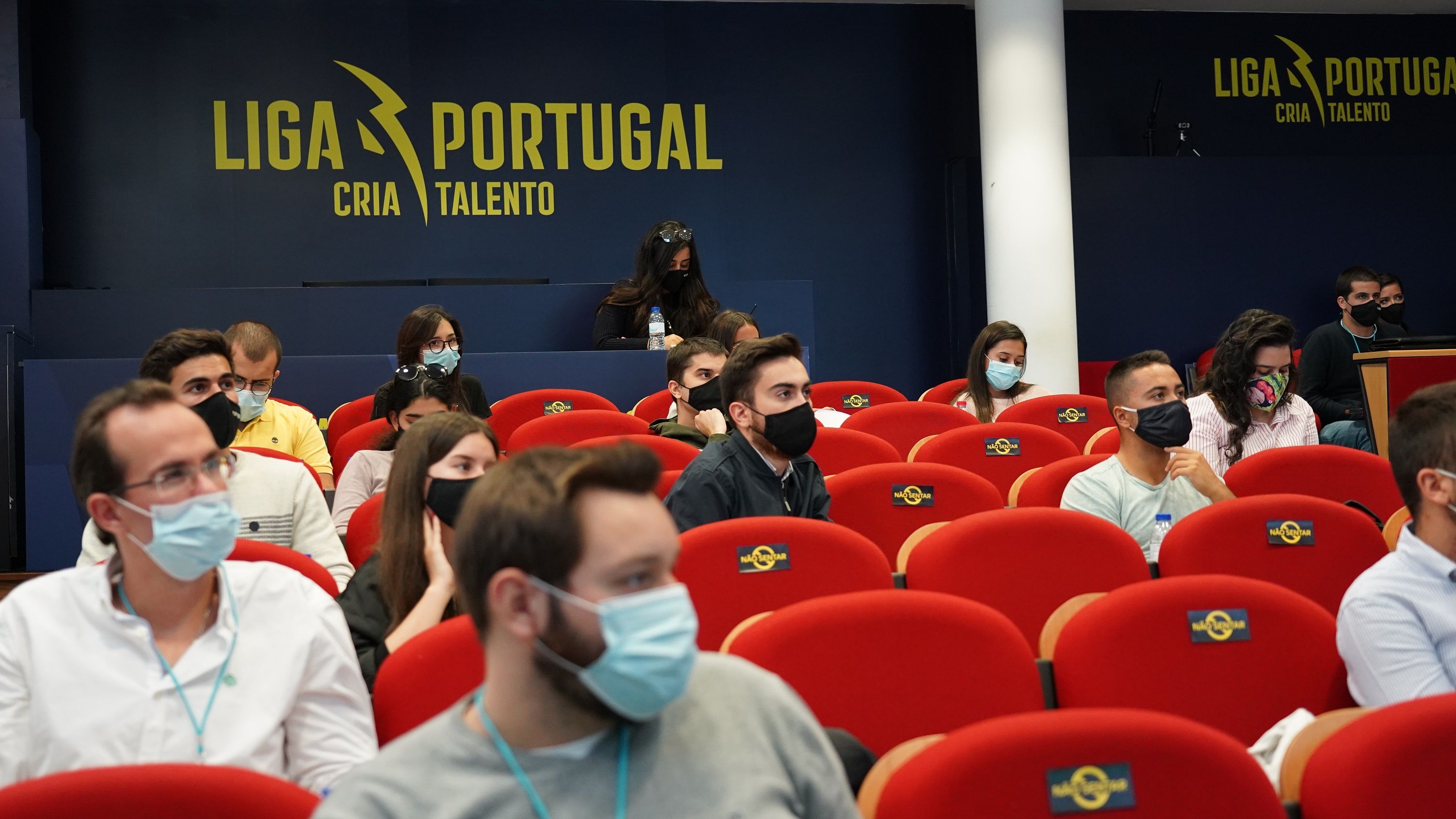 Rui Cerqueira e João Moreira lecionam em “Comunicação no Futebol Profissional”