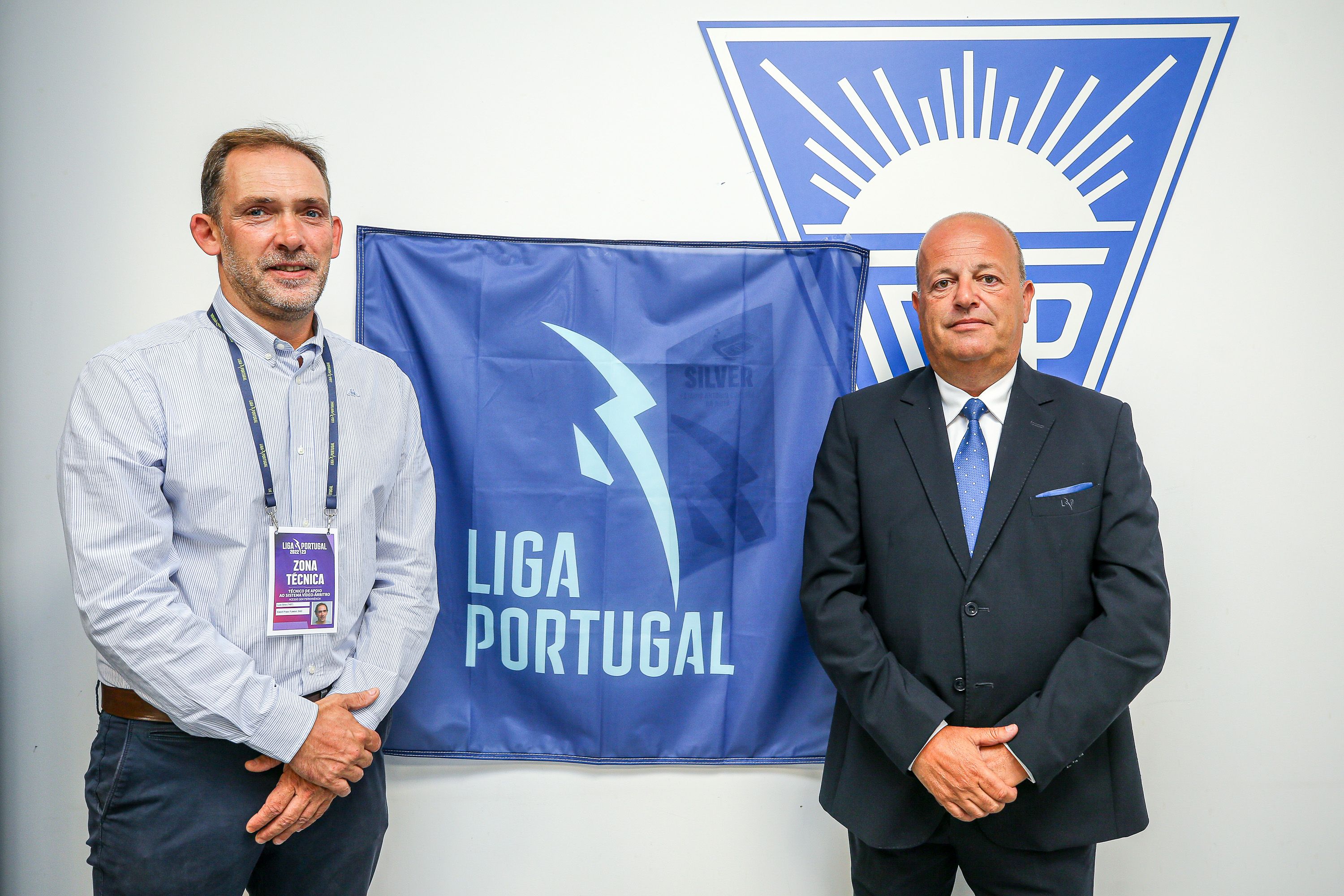 Liga Portugal entrega placas de certificação de estádios