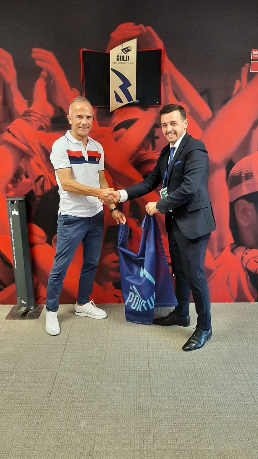 Liga Portugal entrega placas de certificação de estádios