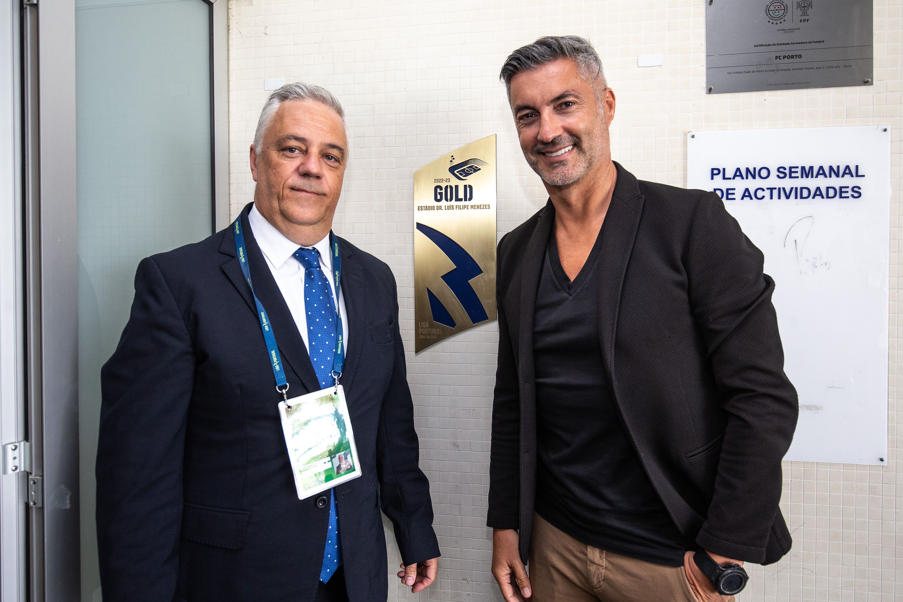 Liga Portugal entrega placas de certificação de estádios