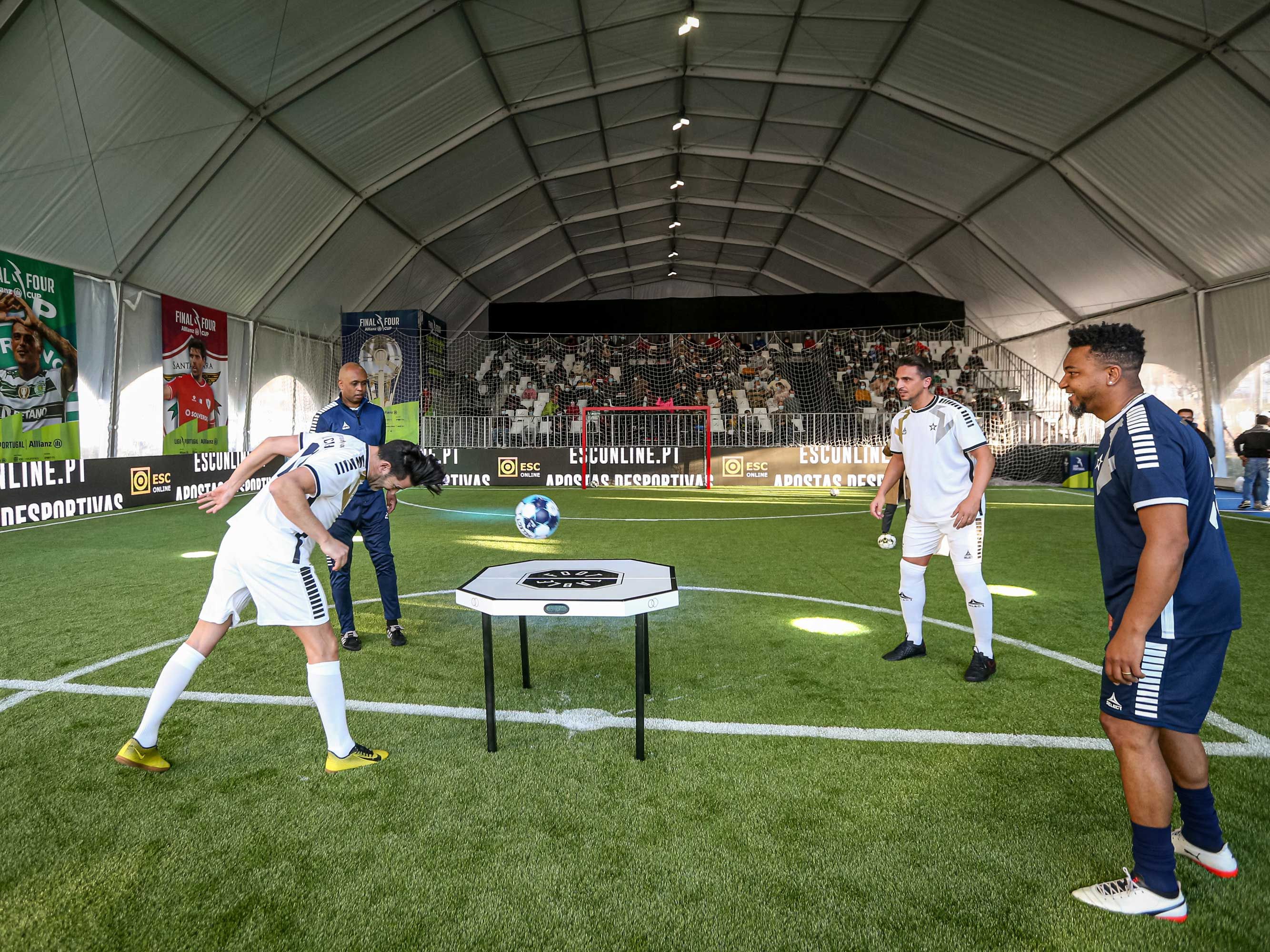 Embaixadores da Liga Portugal e Influenciadores estreiam relvado do Miniestádio