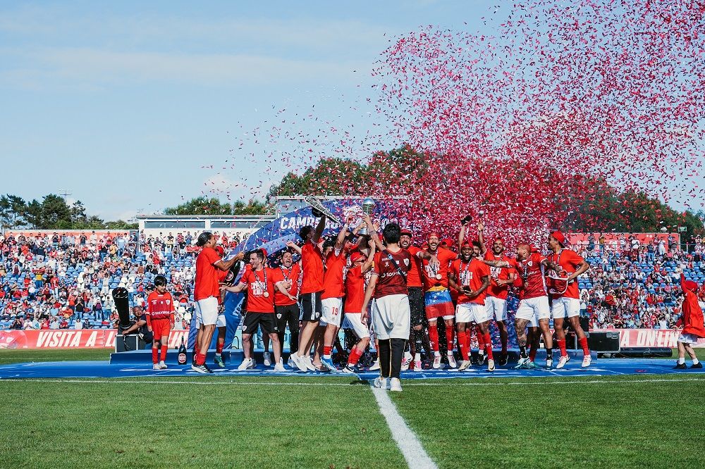 Santa Clara levantou o troféu da Liga Portugal SABSEG