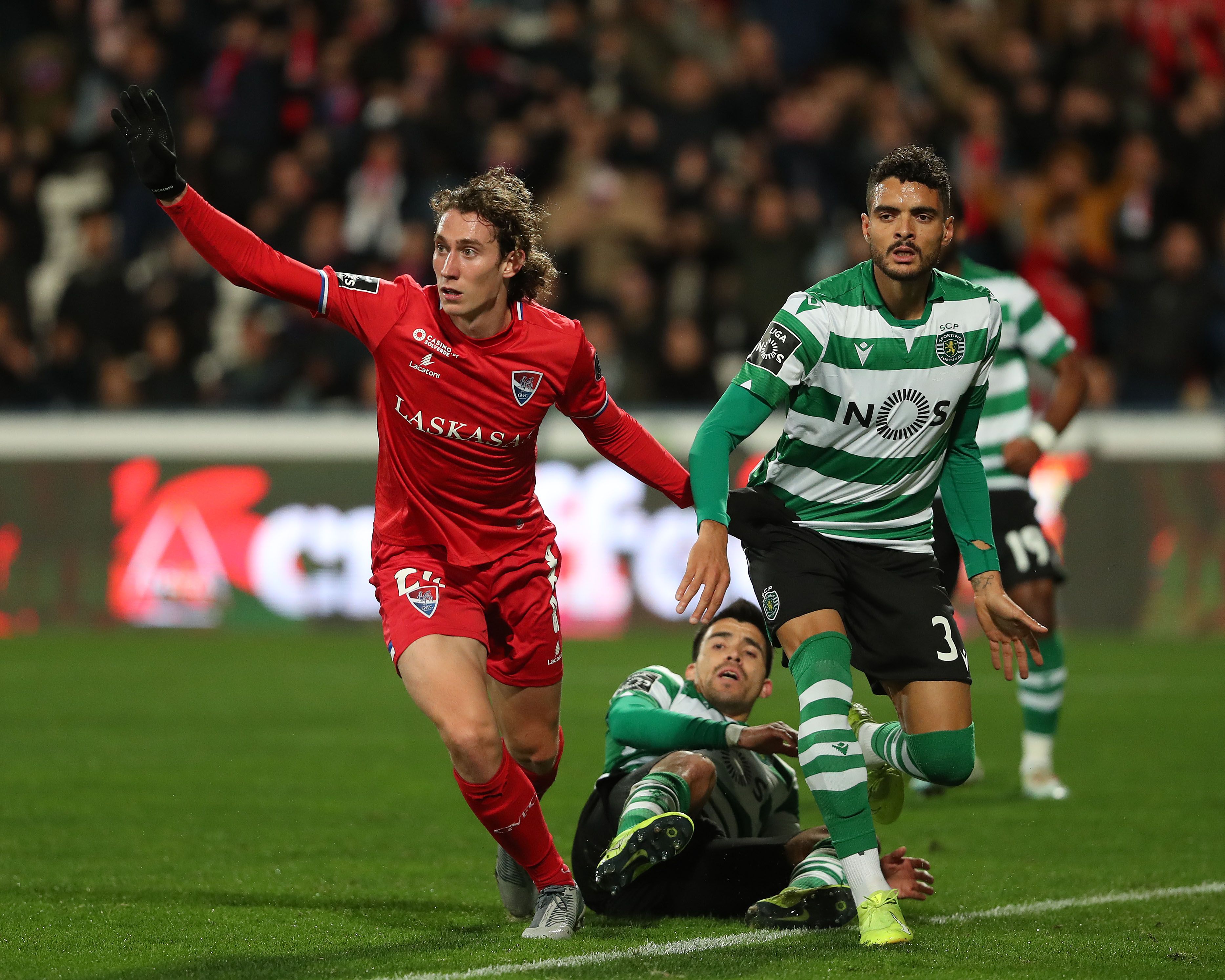 SL Benfica segura liderança