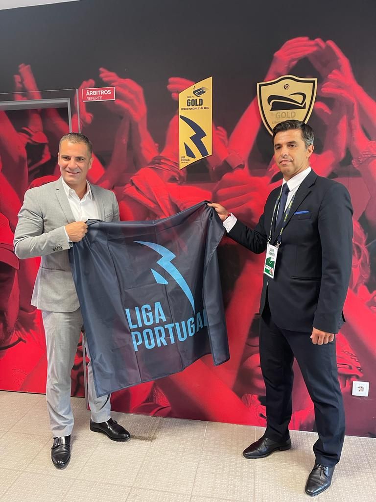 Liga Portugal entrega placas de certificação de estádios