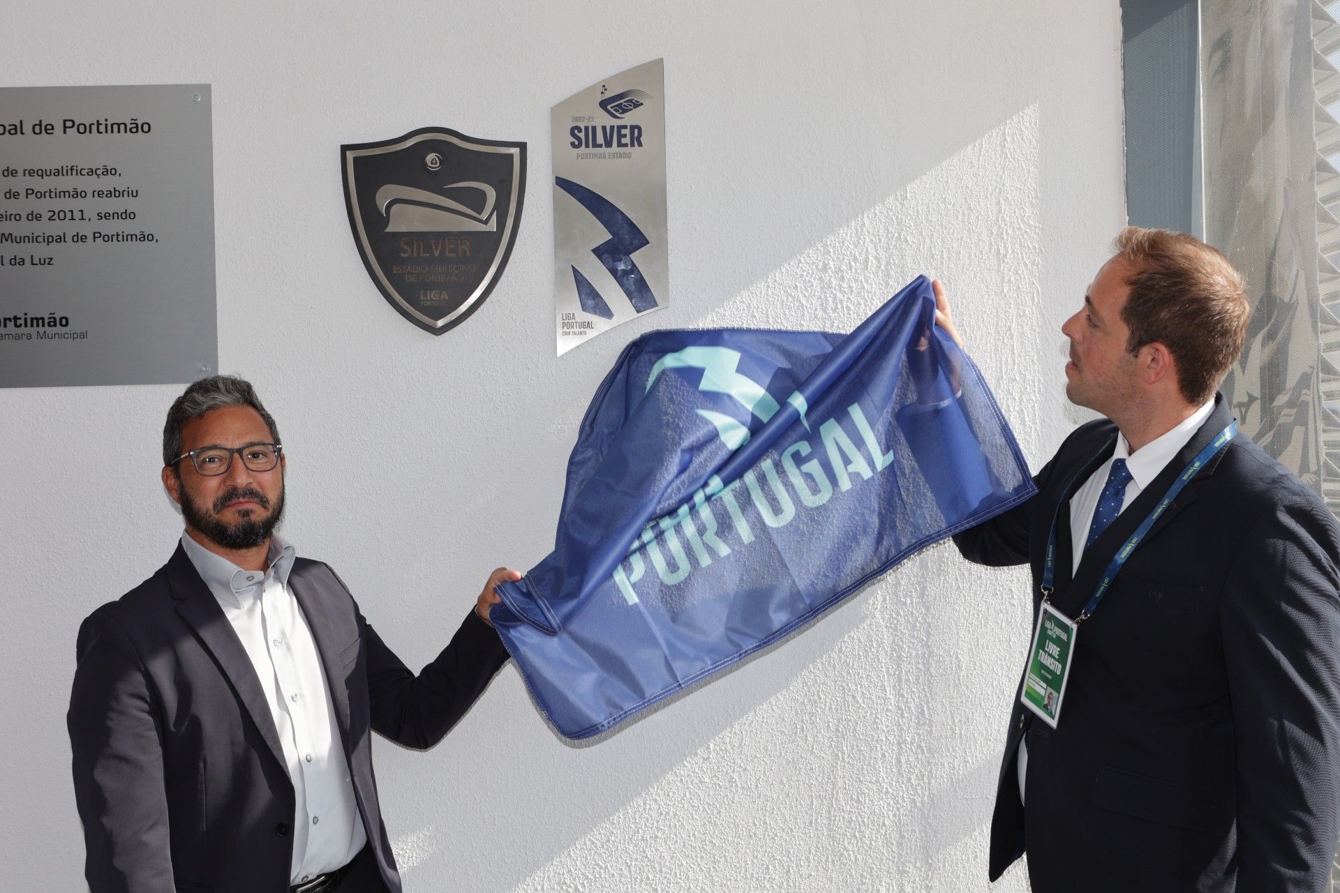 Liga Portugal entrega placas de certificação de estádios