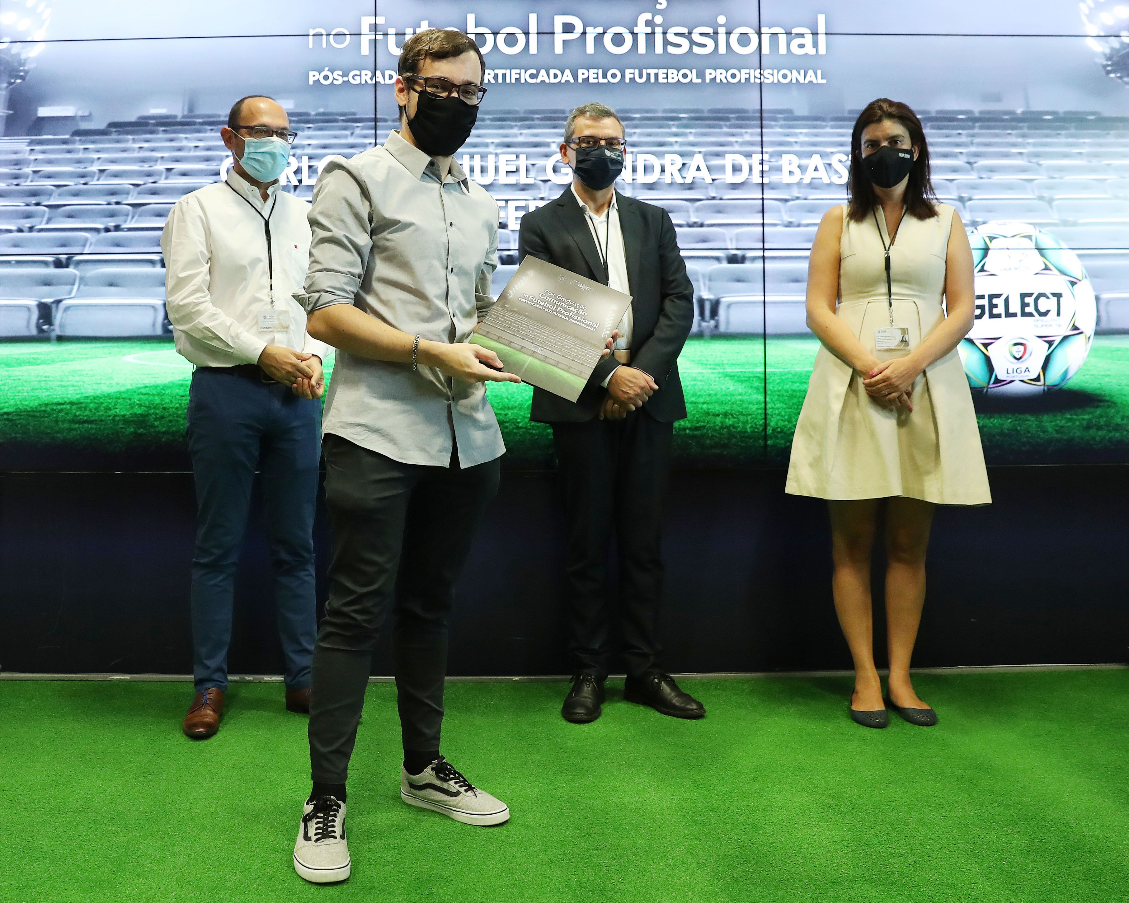 Entrega de certificados da Pós-Graduação em Comunicação no Futebol Profissional