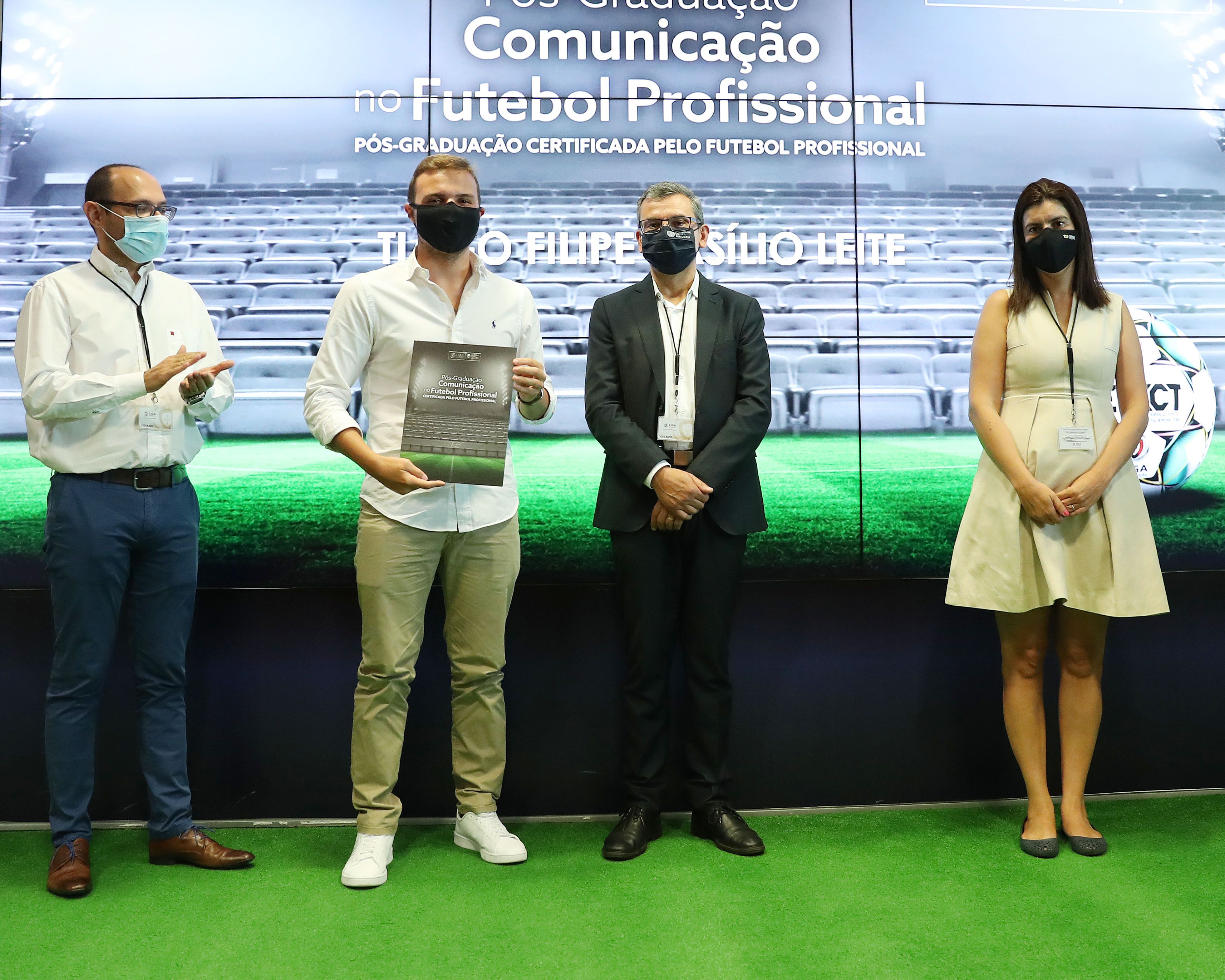 Entrega de certificados da Pós-Graduação em Comunicação no Futebol Profissional