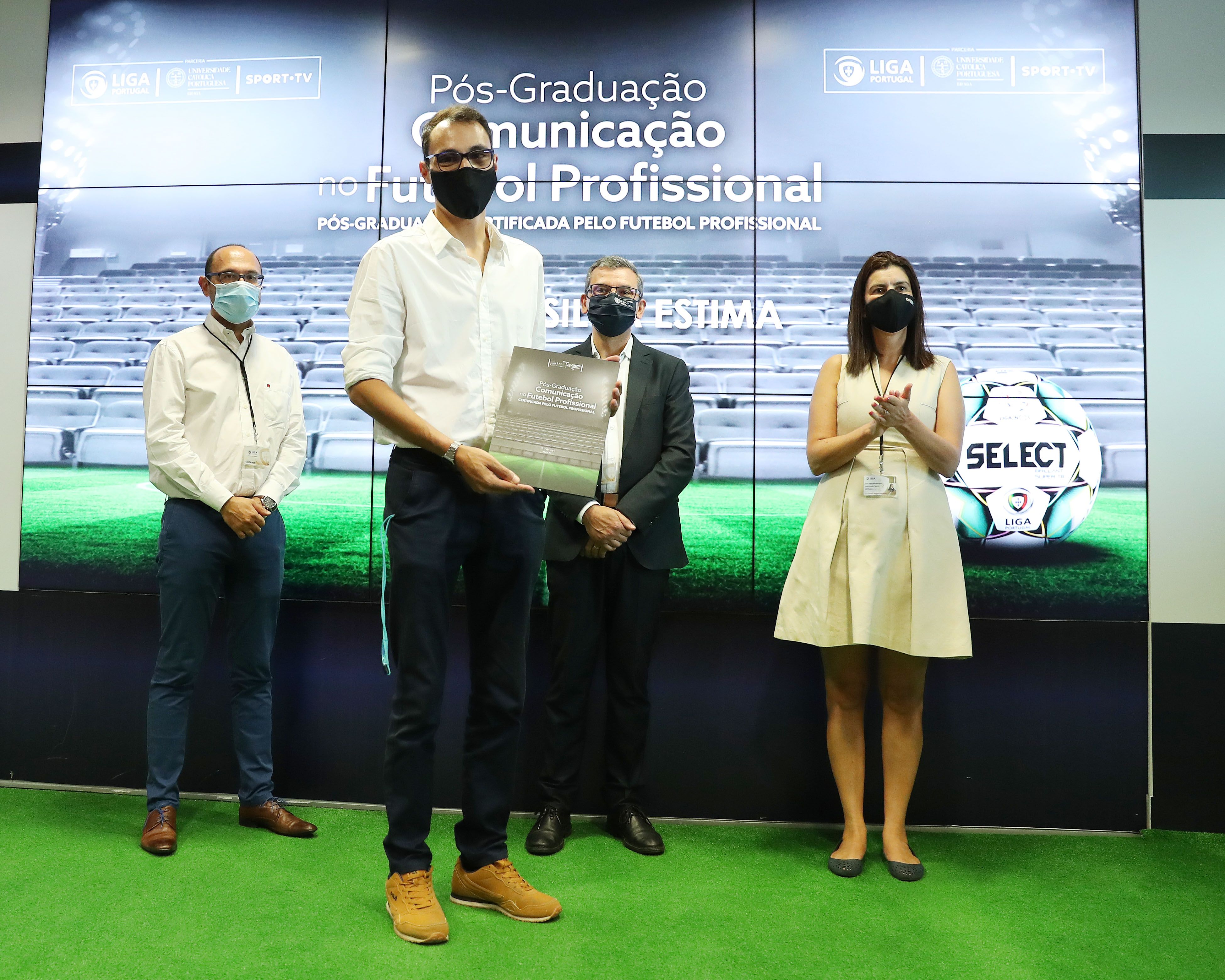 Entrega de certificados da Pós-Graduação em Comunicação no Futebol Profissional