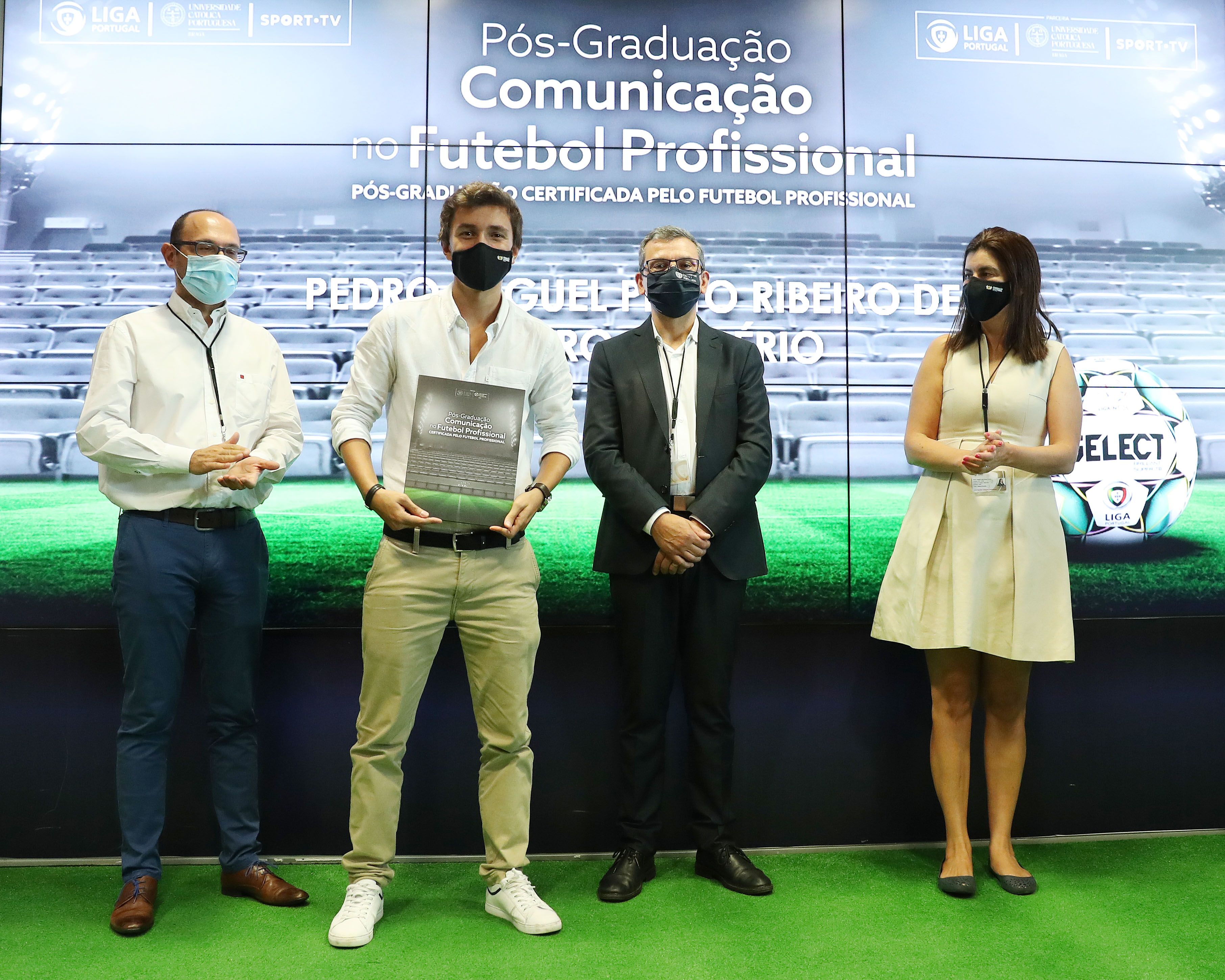 Entrega de certificados da Pós-Graduação em Comunicação no Futebol Profissional