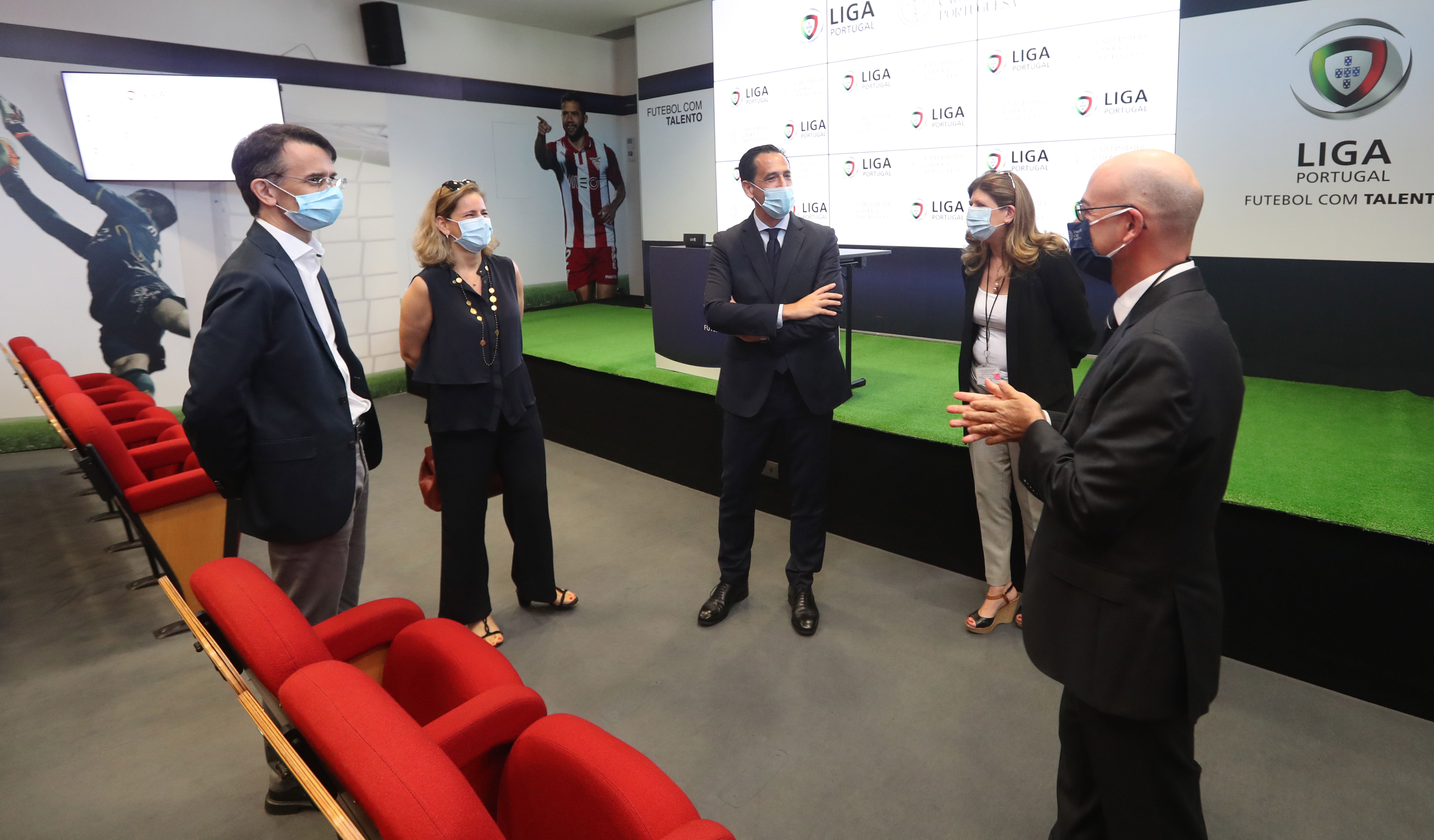 Liga e Católica apostam em licenciatura no Futebol Profissional