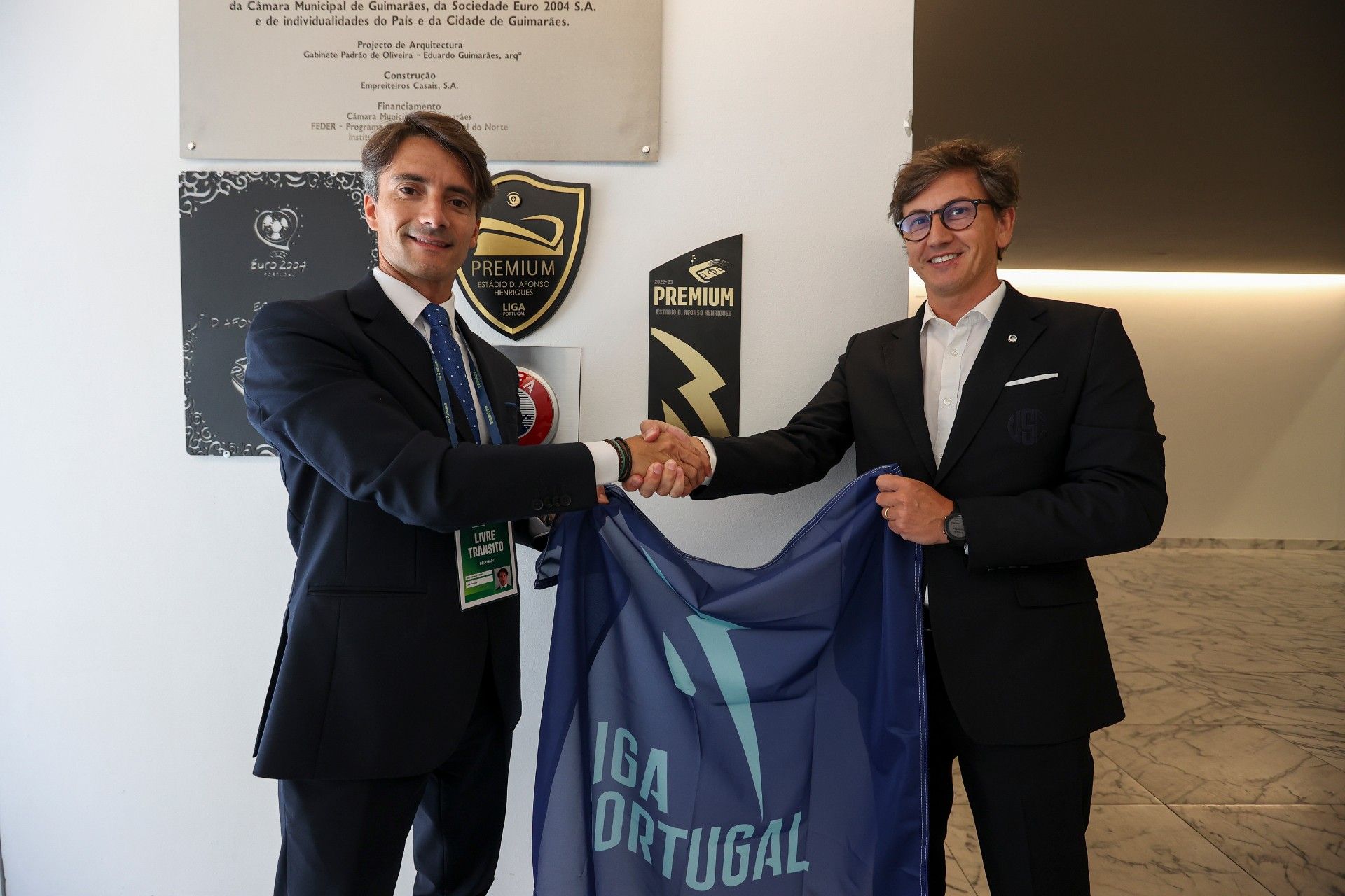Liga Portugal entregou placas de certificação de estádios